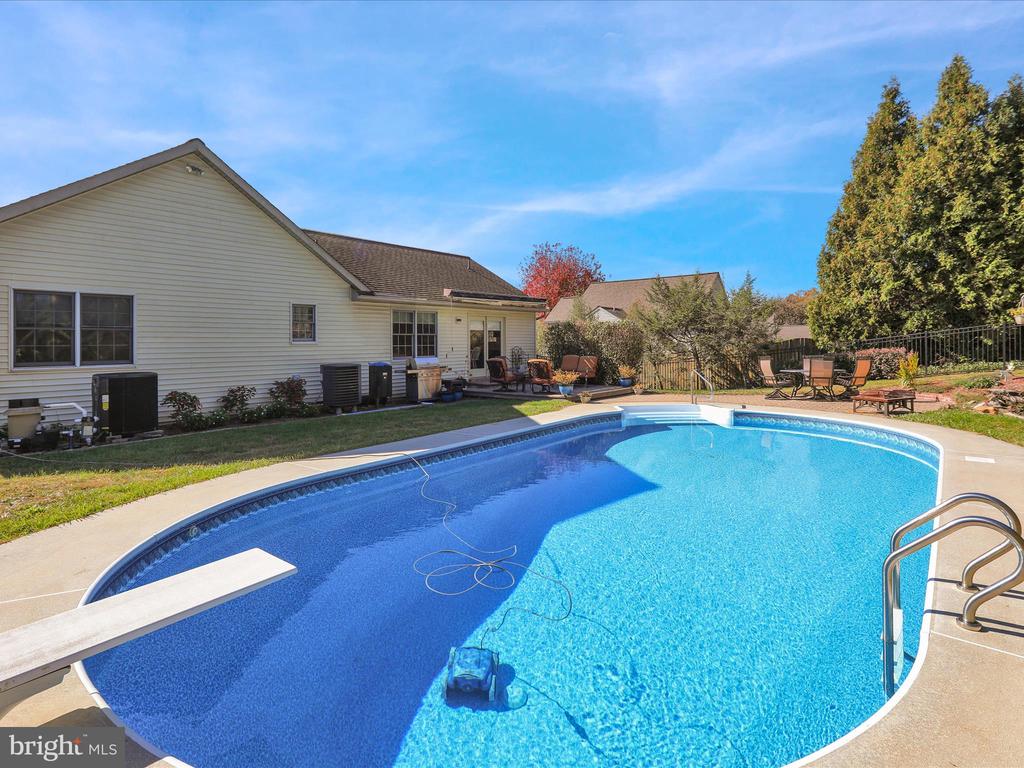 106 WESTVIEW DRIVE