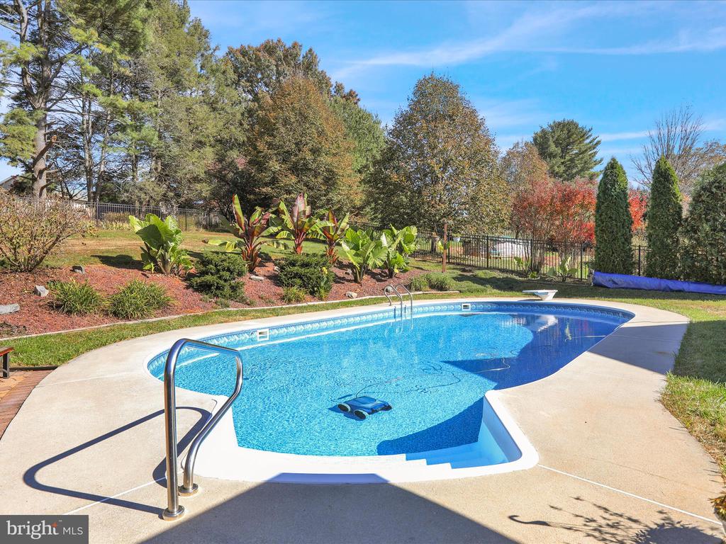 106 WESTVIEW DRIVE