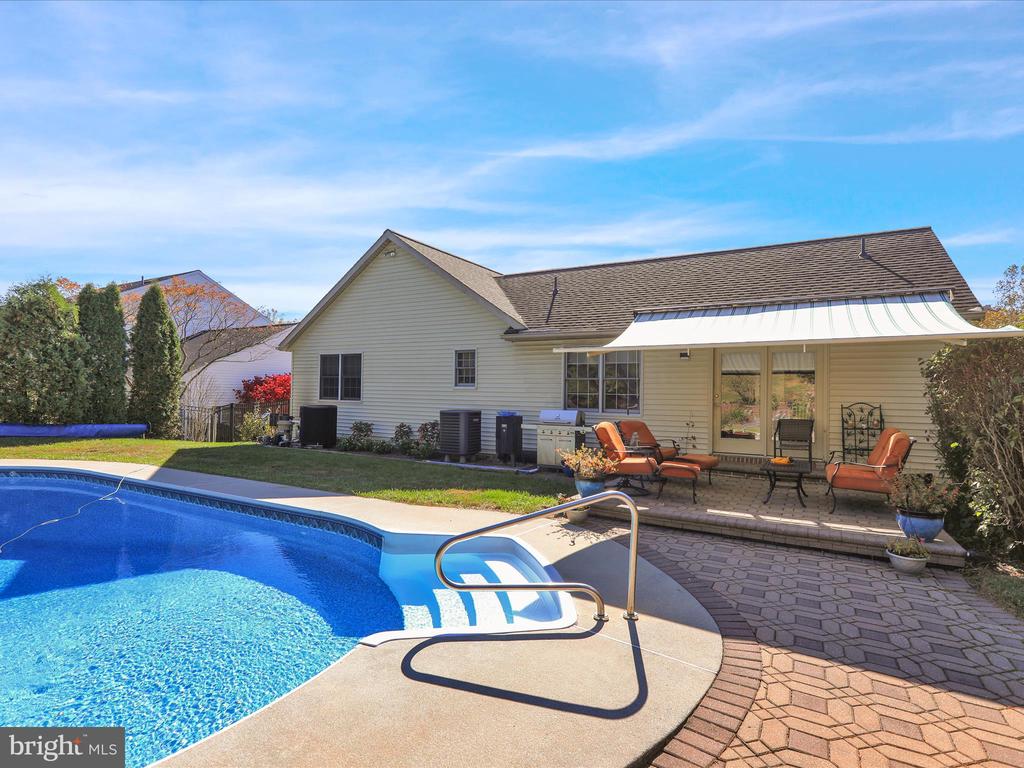 106 WESTVIEW DRIVE