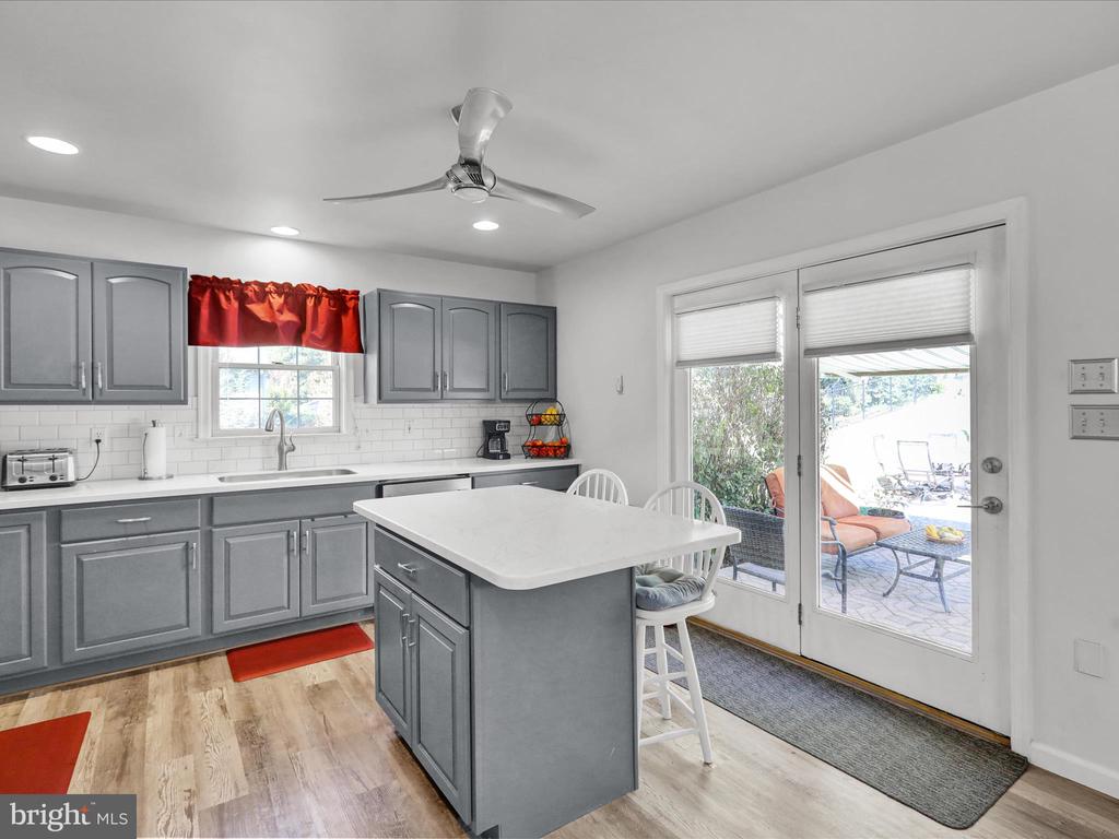106 WESTVIEW DRIVE