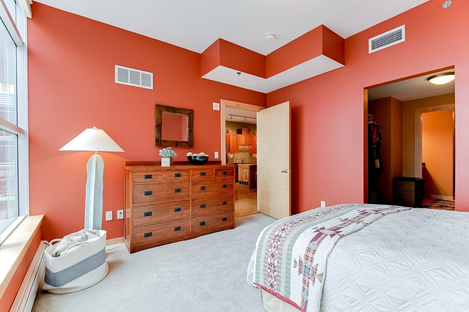 215 10th Avenue S Unit: 617