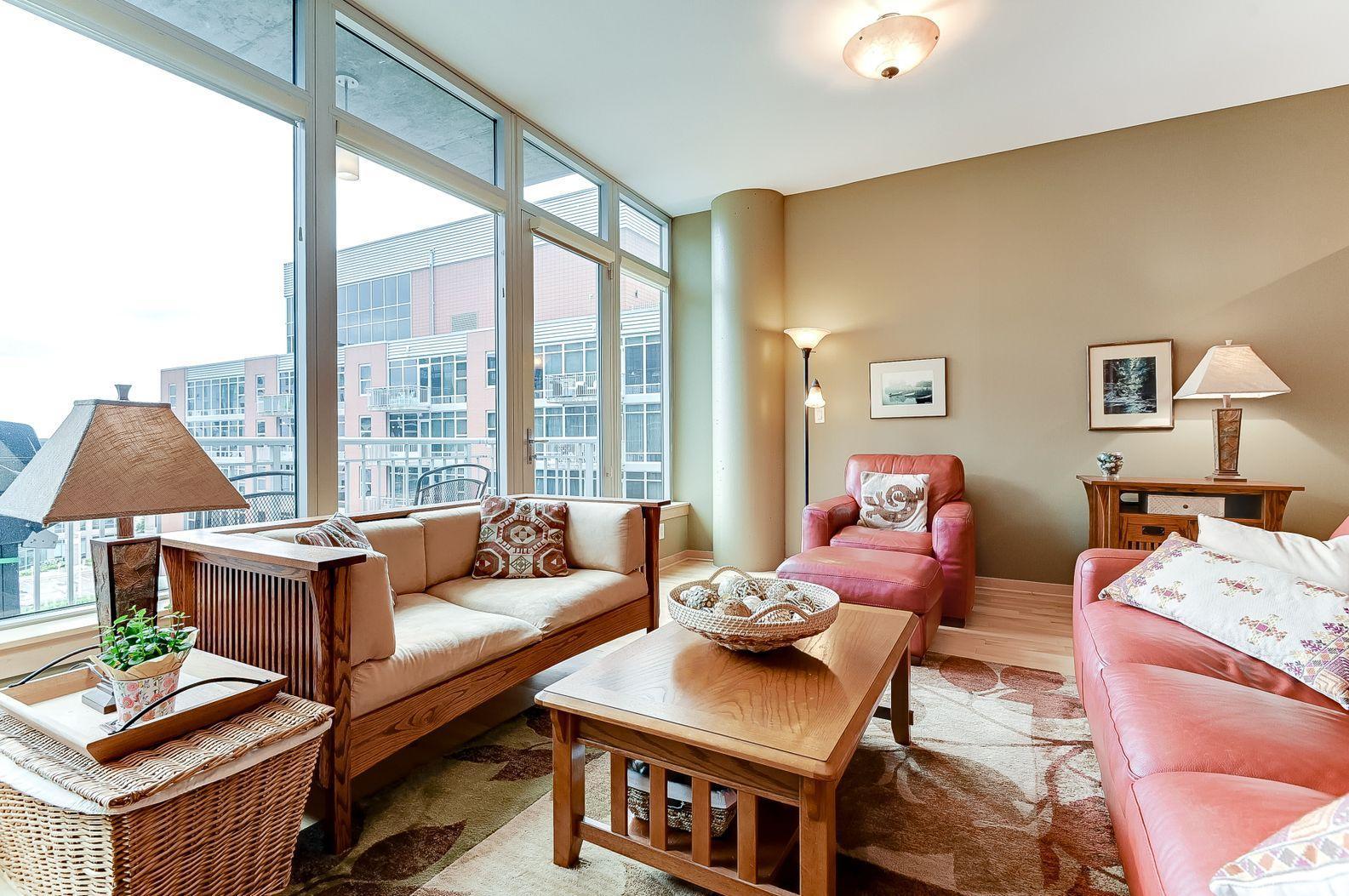 215 10th Avenue S Unit: 617