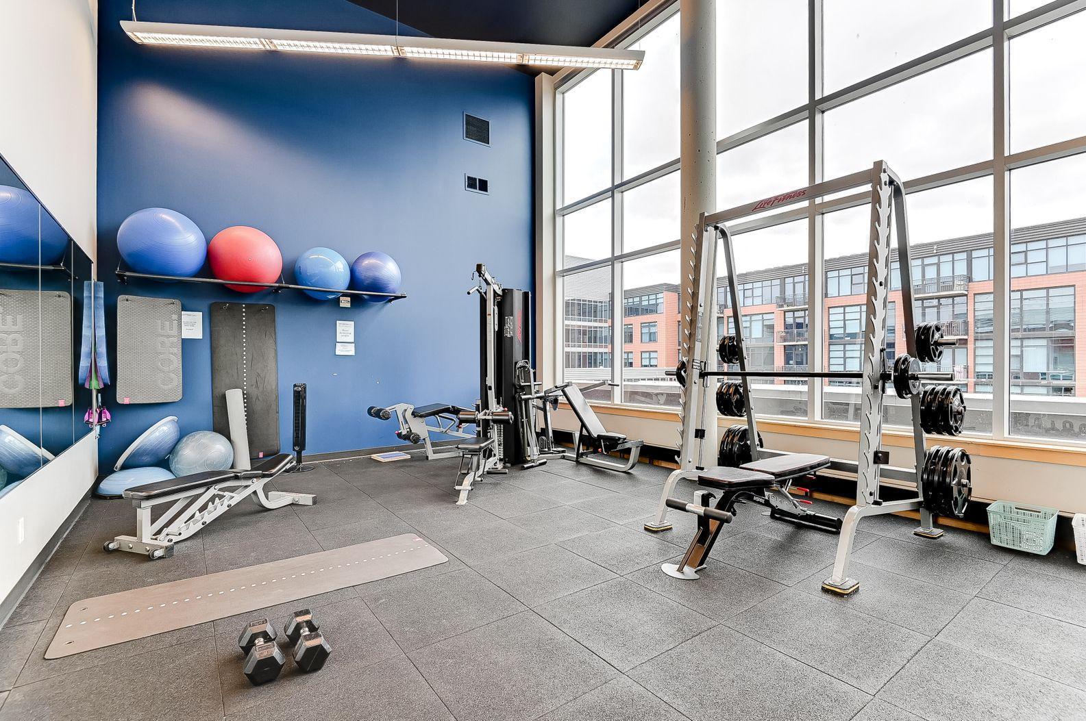 215 10th Avenue S Unit: 617