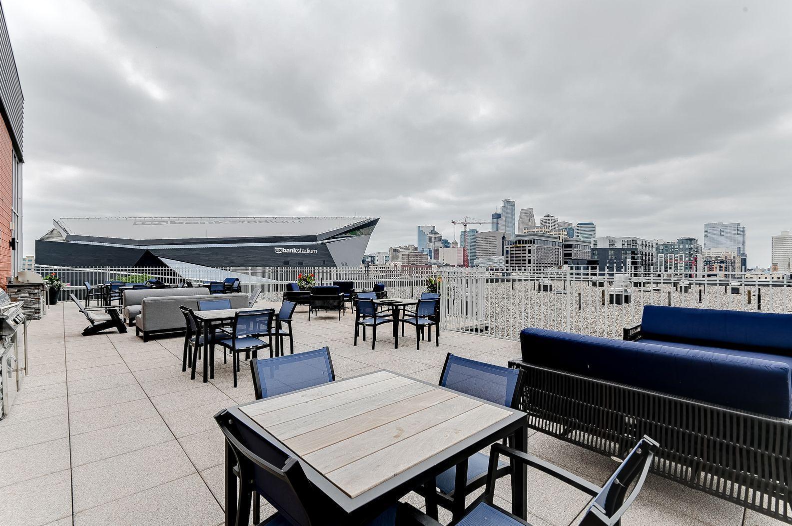 215 10th Avenue S Unit: 617