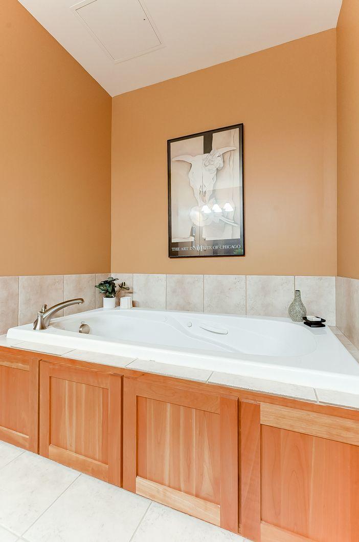 215 10th Avenue S Unit: 617