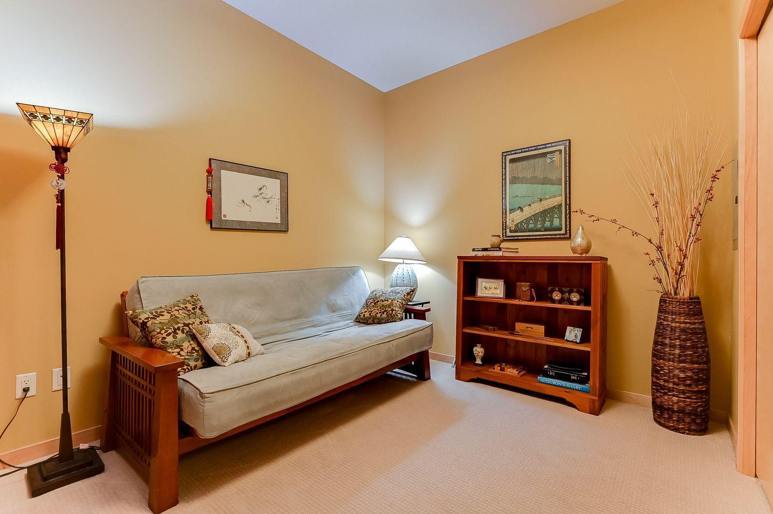 215 10th Avenue S Unit: 617