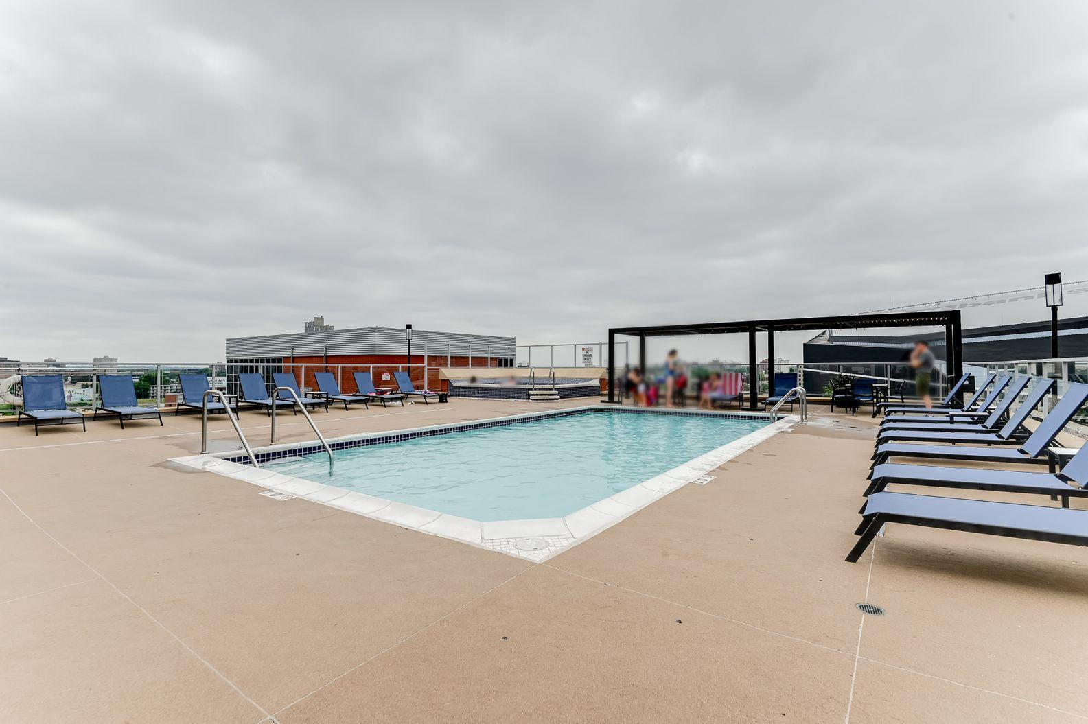 215 10th Avenue S Unit: 617