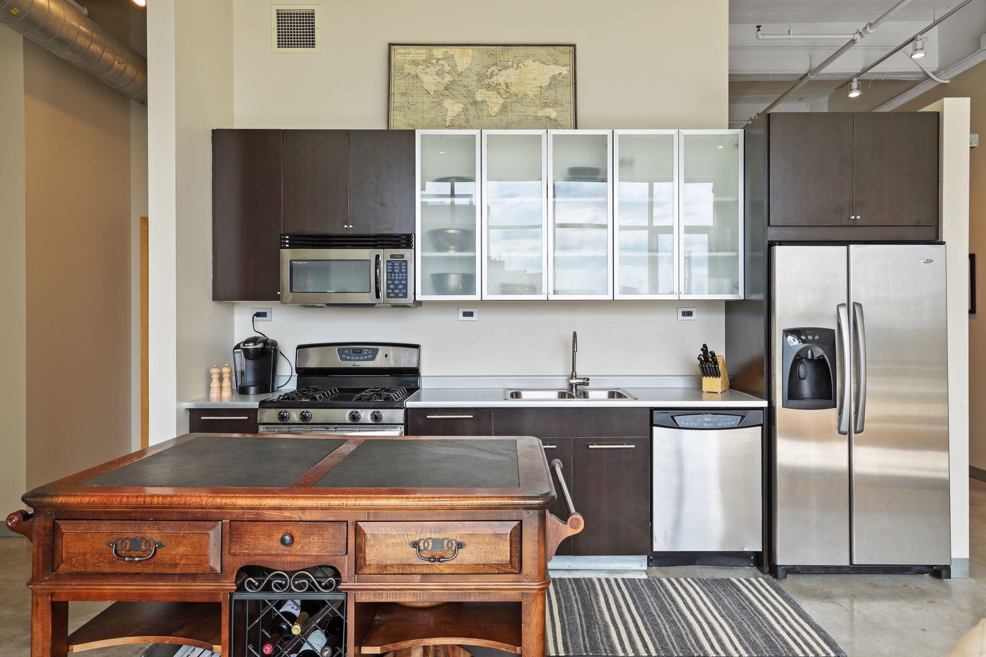 700 Washington Avenue N Unit: 305