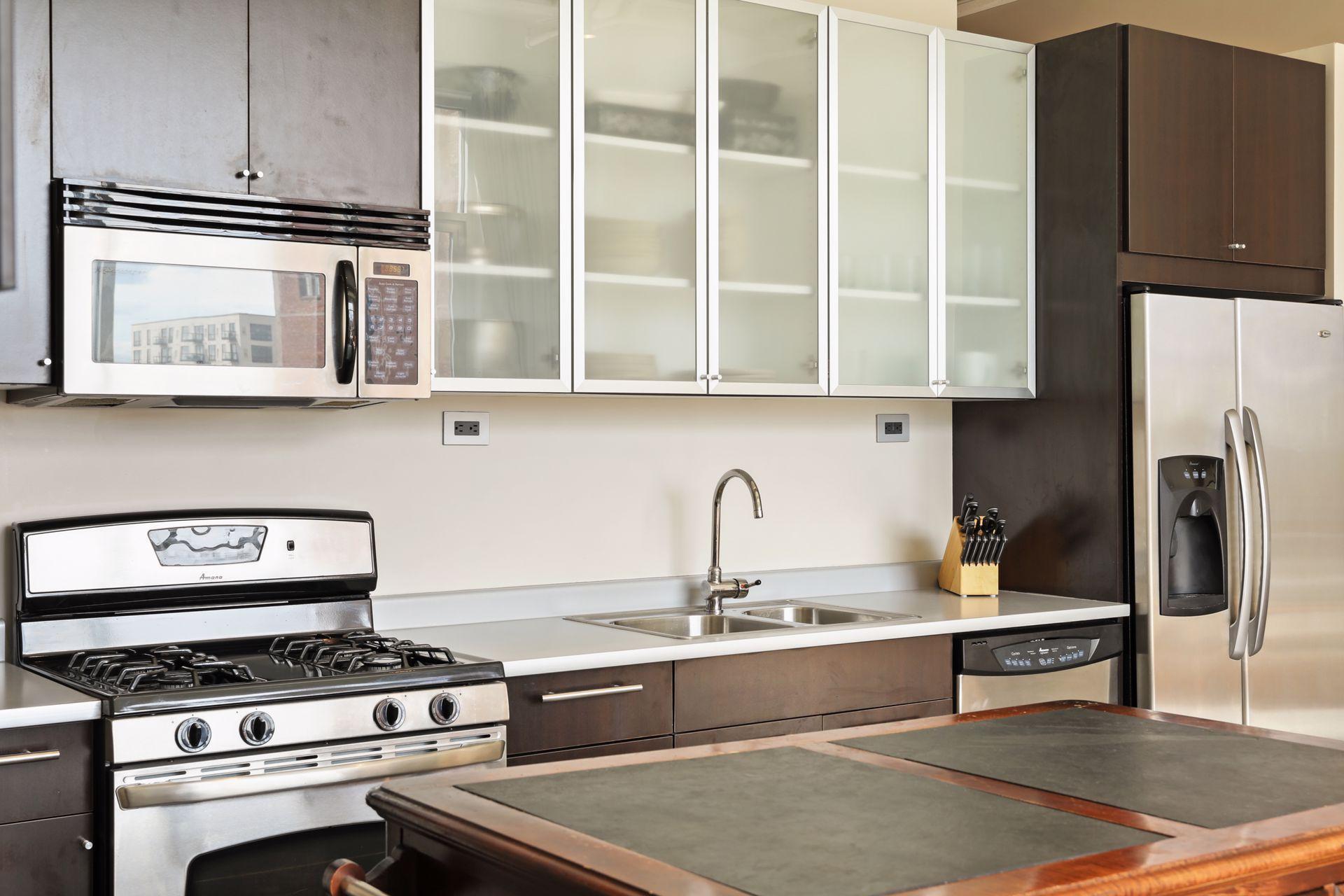 700 Washington Avenue N Unit: 305