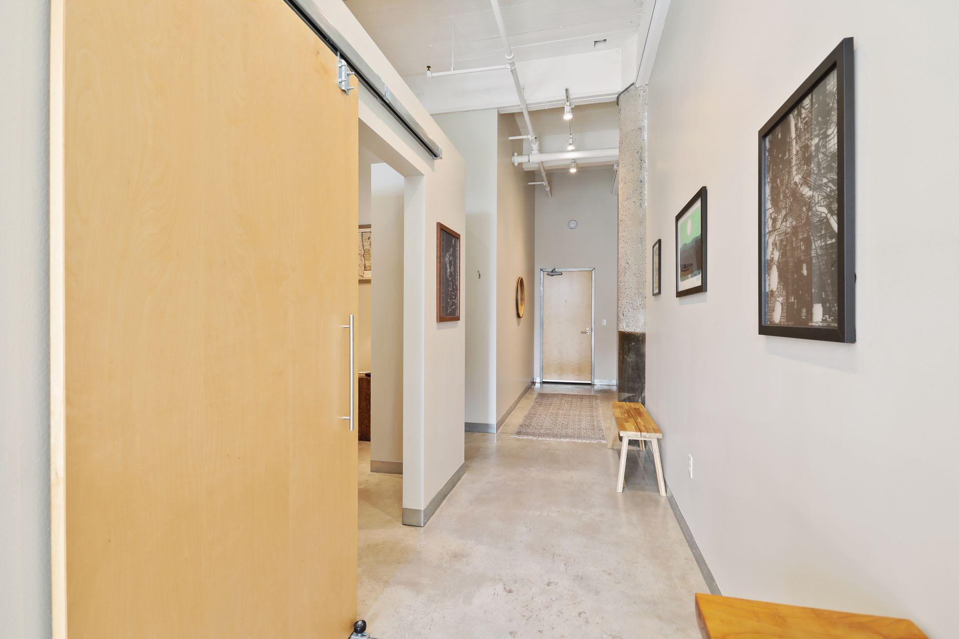 700 Washington Avenue N Unit: 305