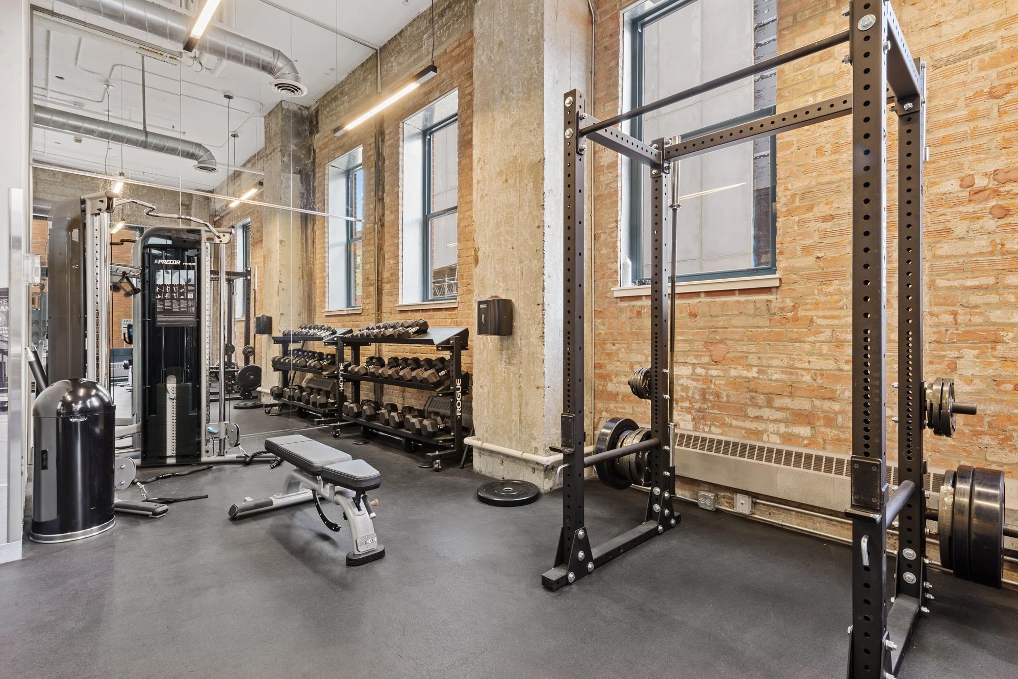 250 Park Avenue Unit: 506