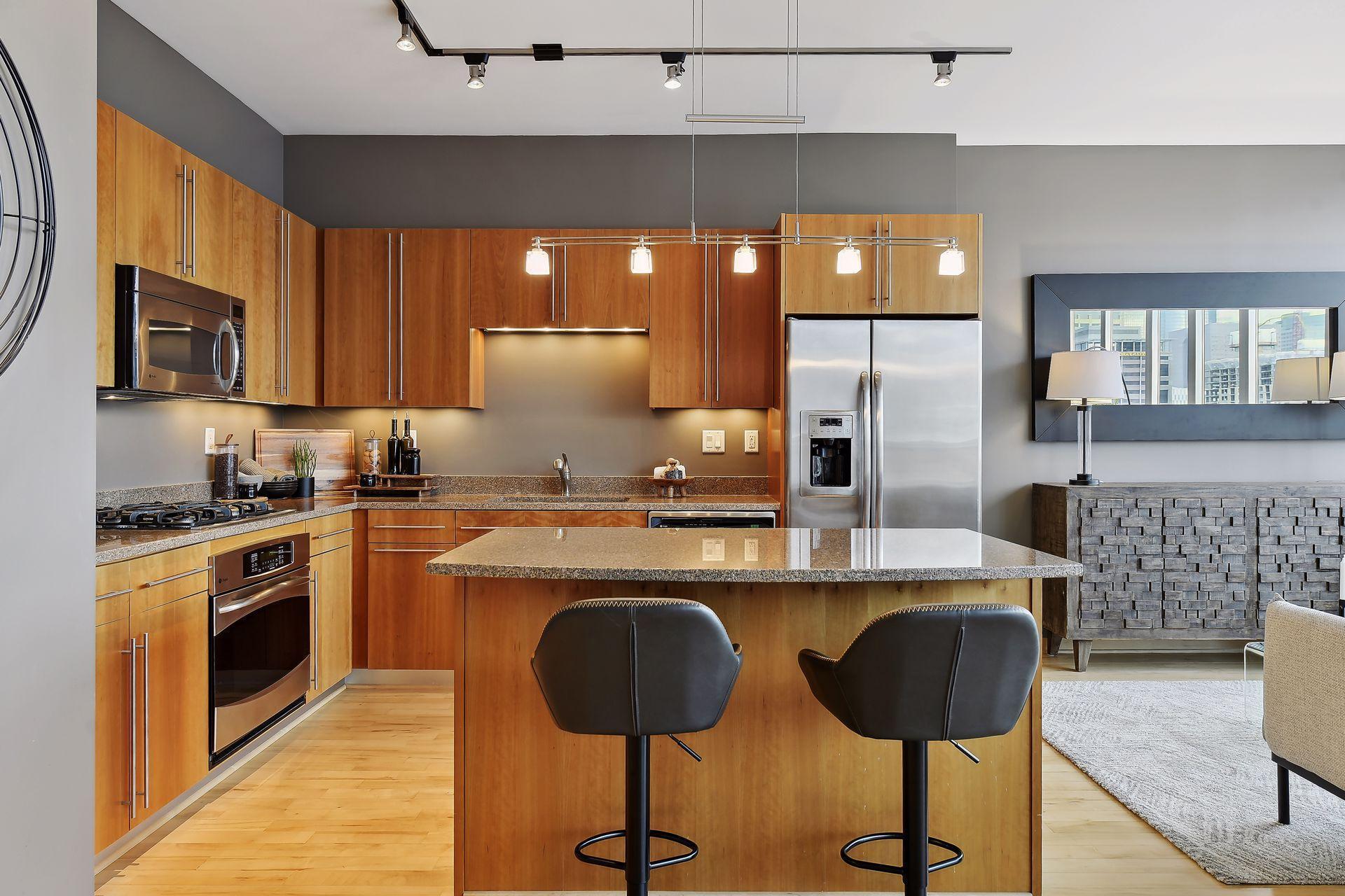 215 10th Avenue S Unit: 528