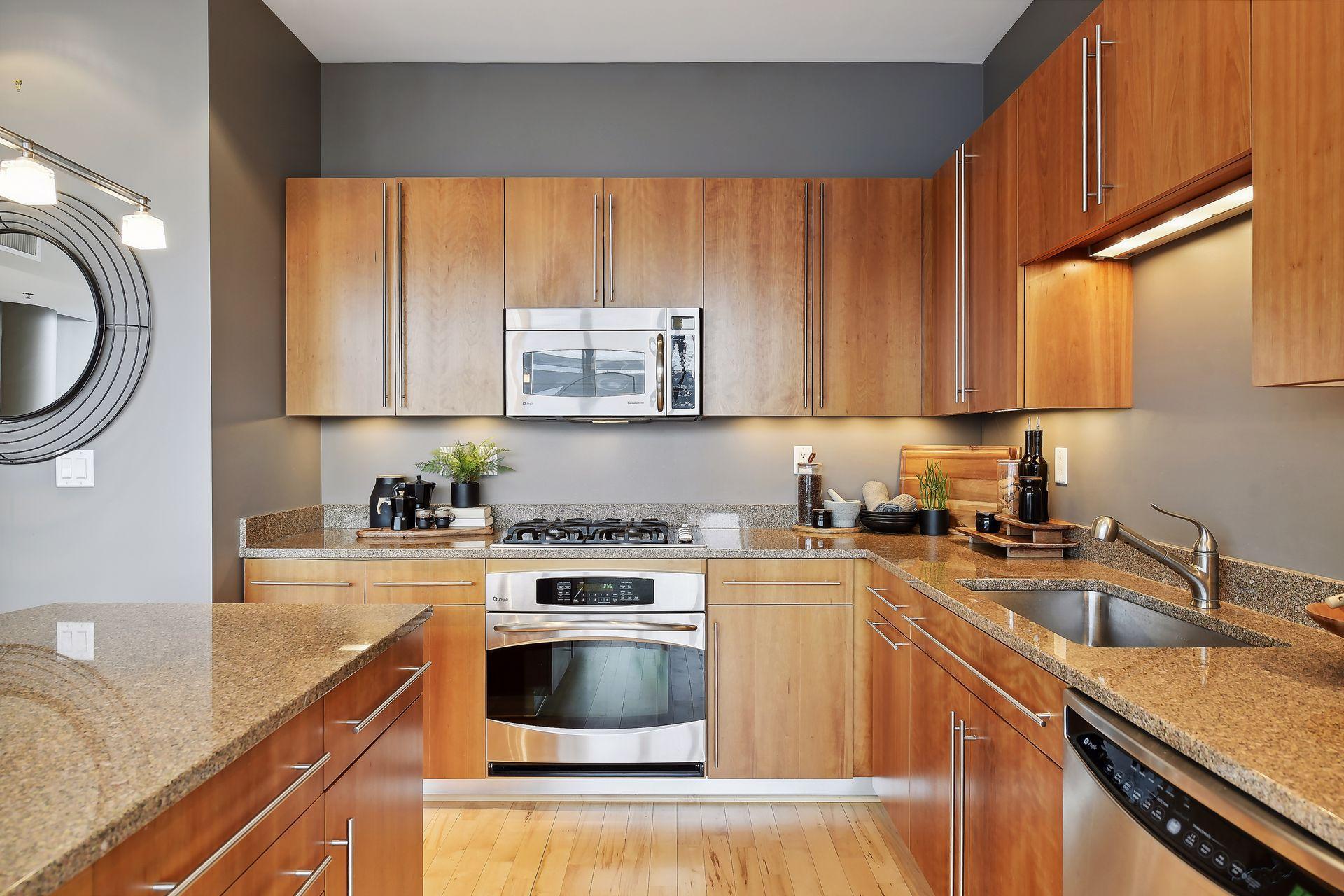215 10th Avenue S Unit: 528
