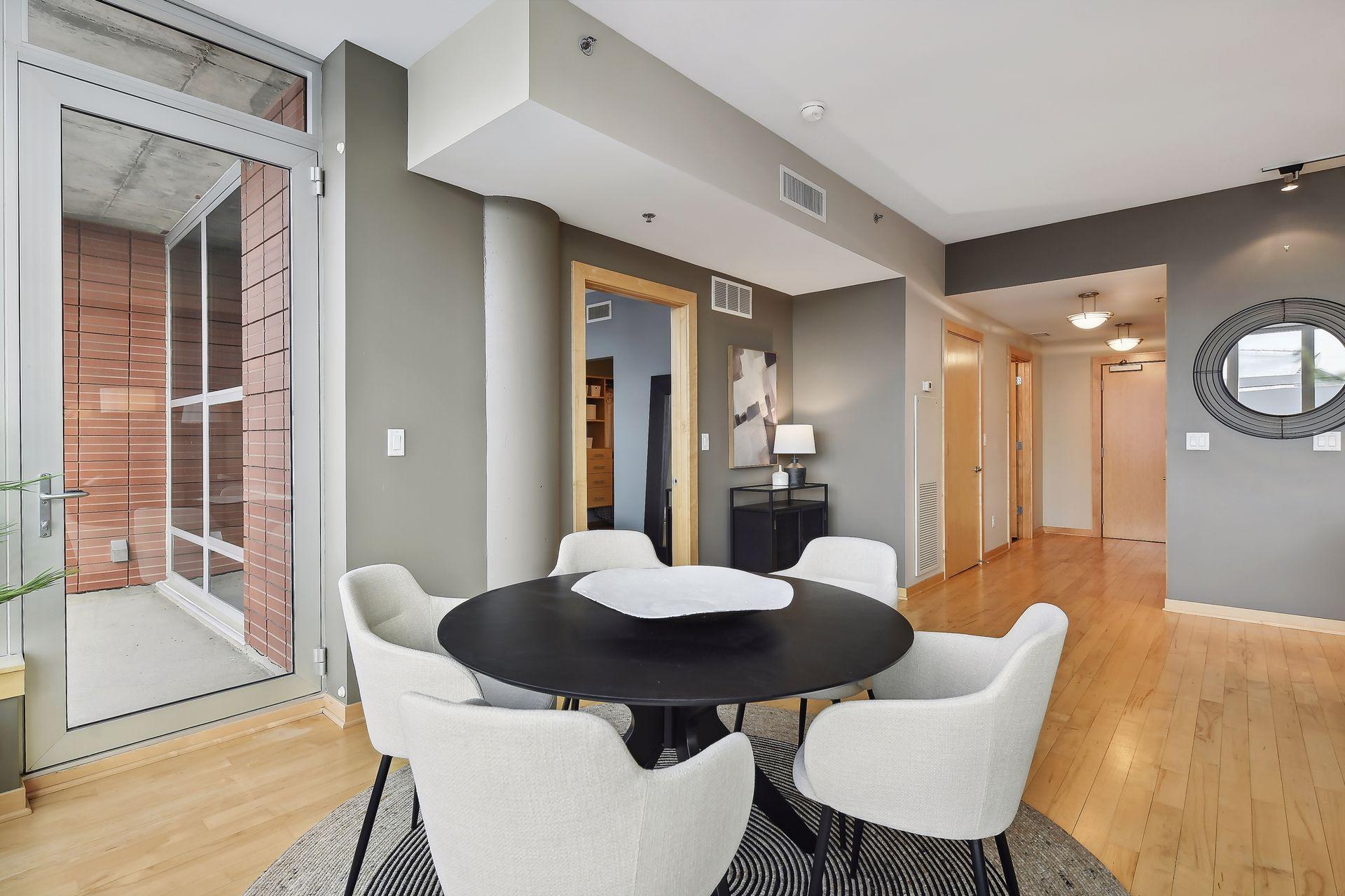 215 10th Avenue S Unit: 528