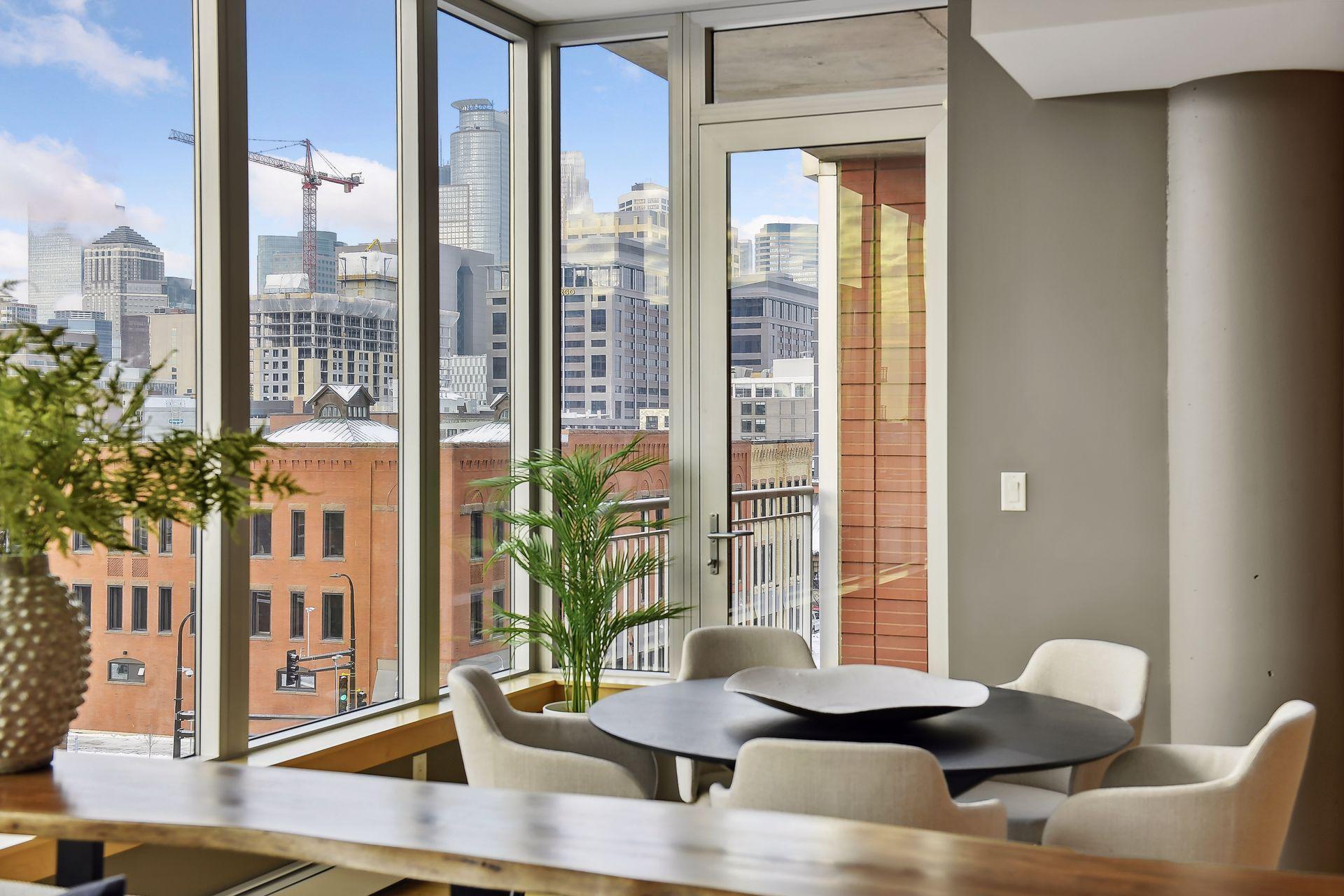 215 10th Avenue S Unit: 528