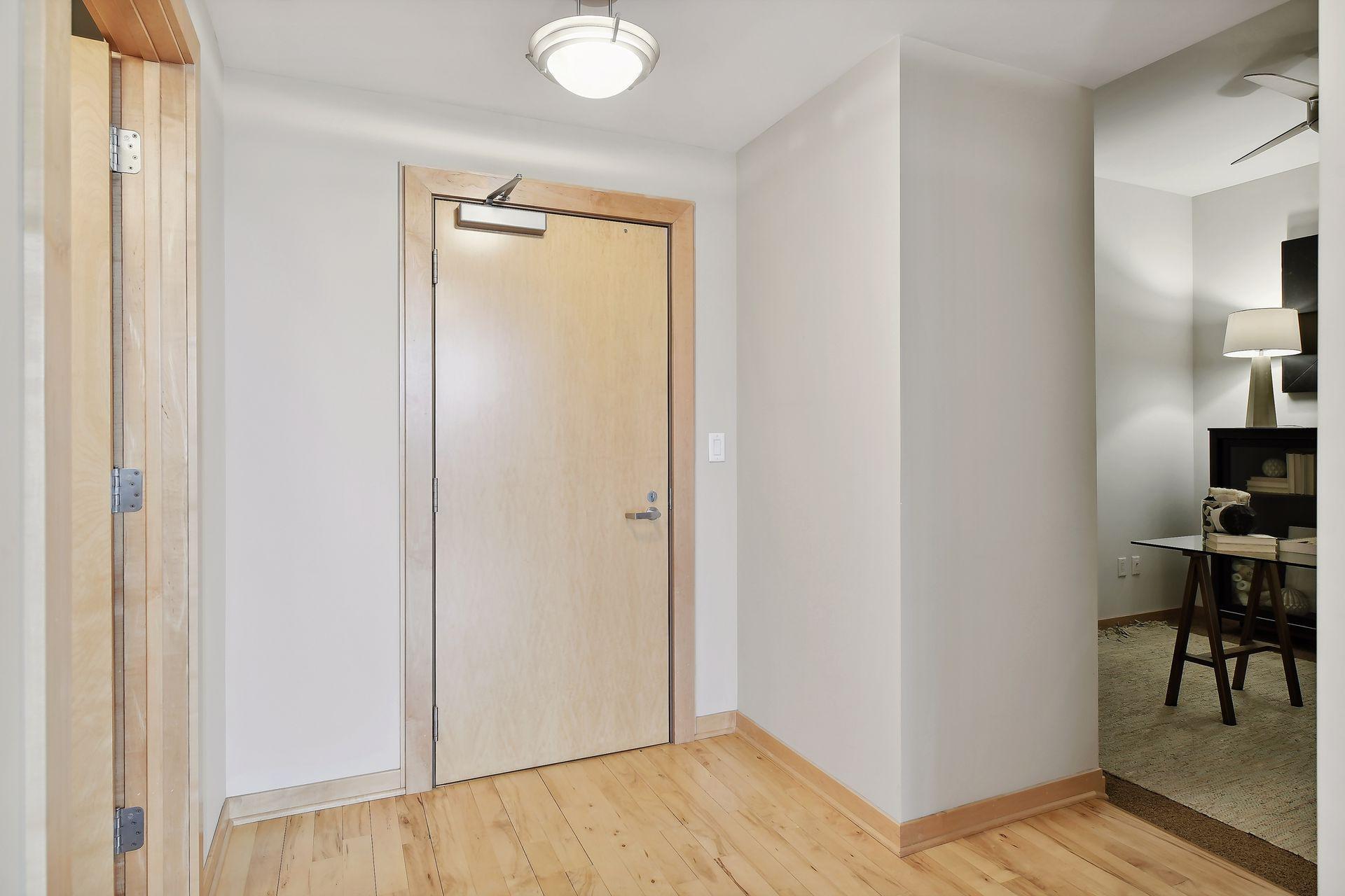 215 10th Avenue S Unit: 528