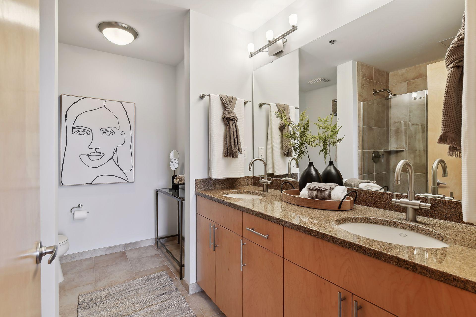 215 10th Avenue S Unit: 528