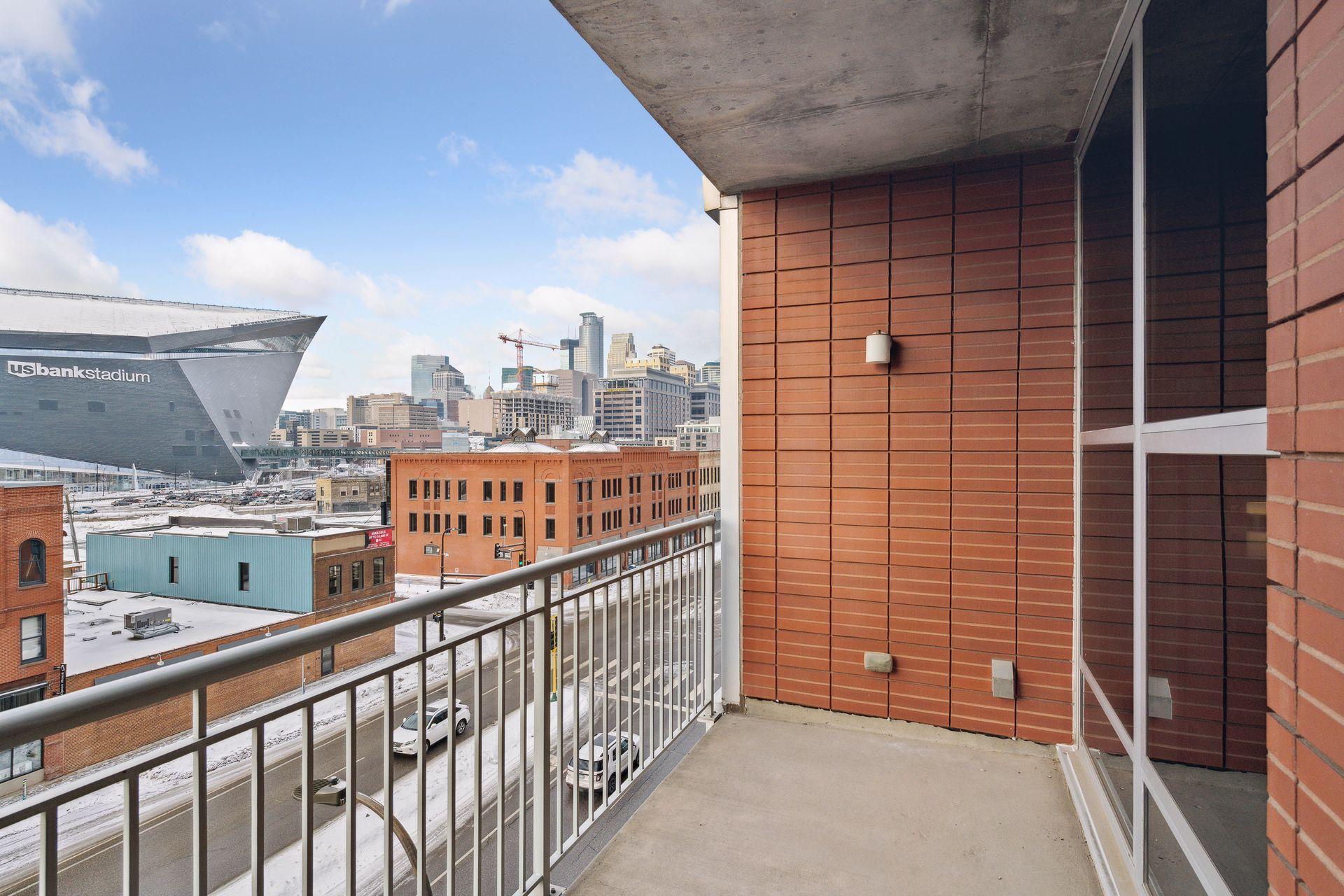 215 10th Avenue S Unit: 528