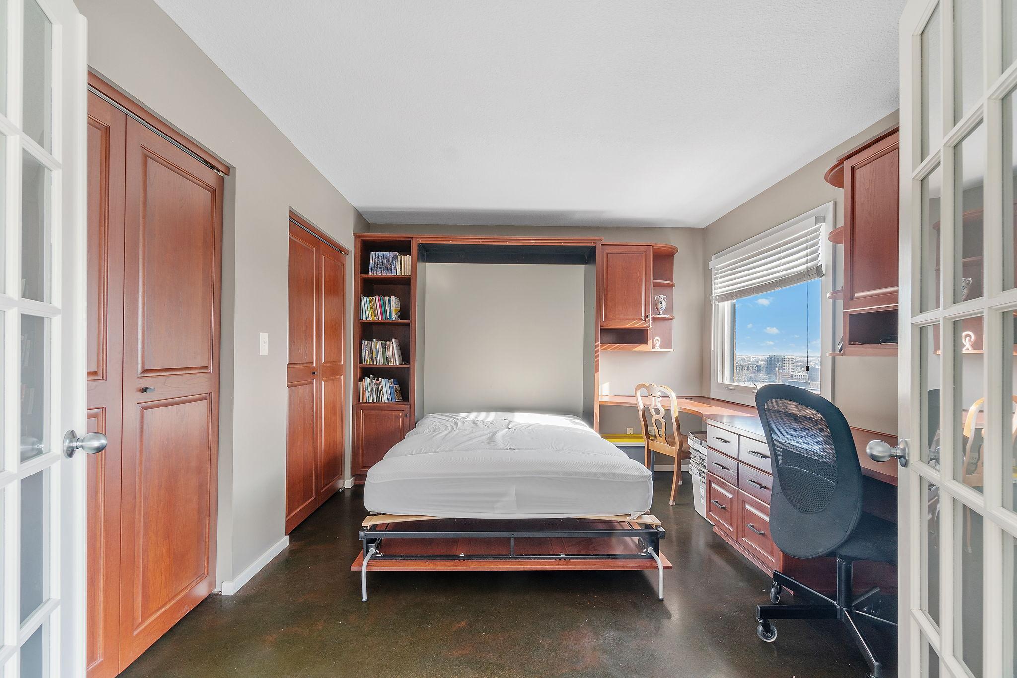121 Washington Avenue S Unit: 1604