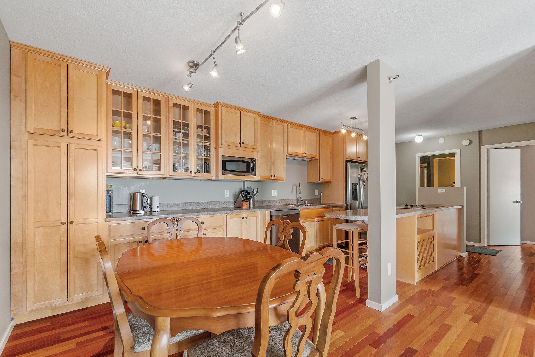 121 Washington Avenue S Unit: 1604