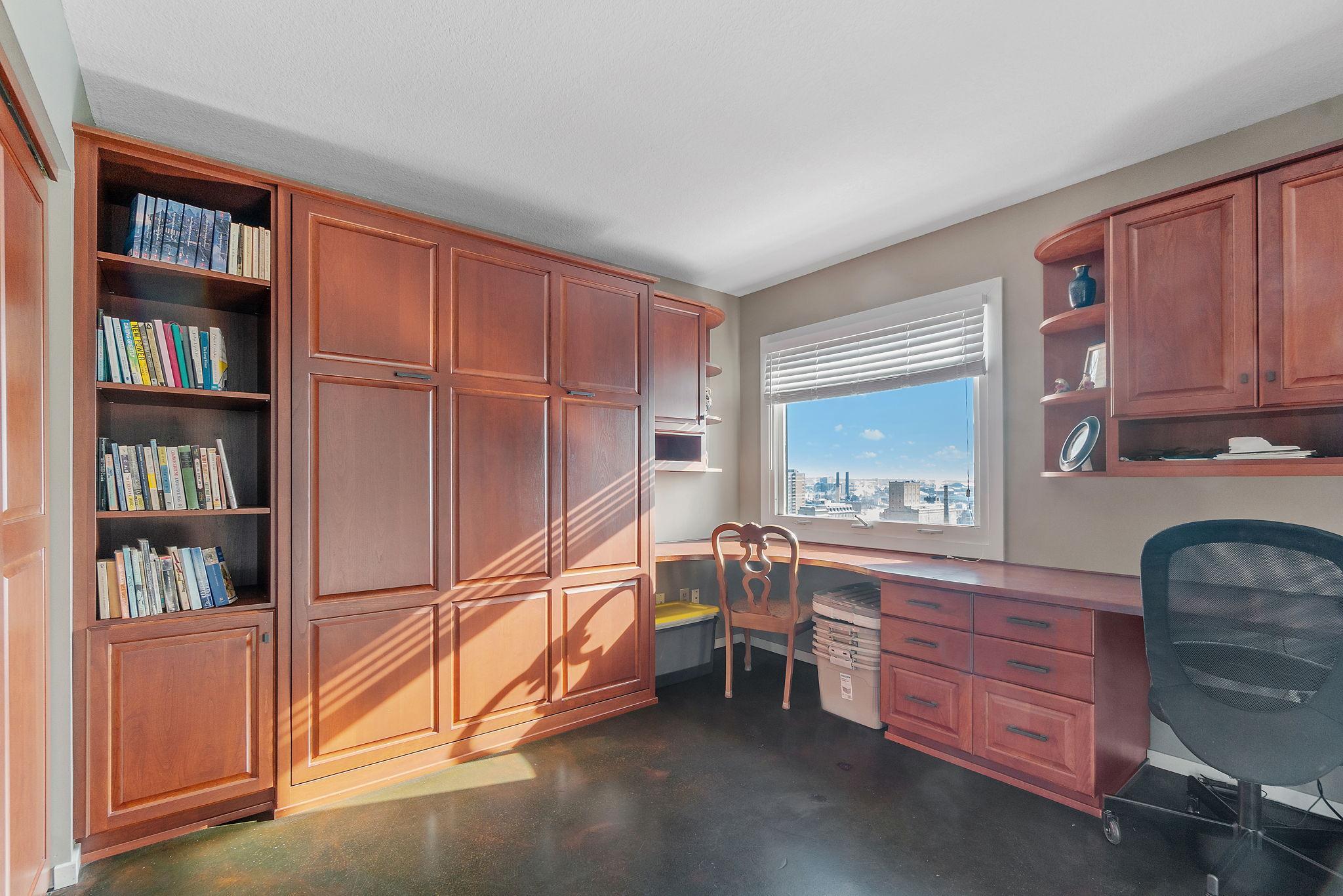 121 Washington Avenue S Unit: 1604
