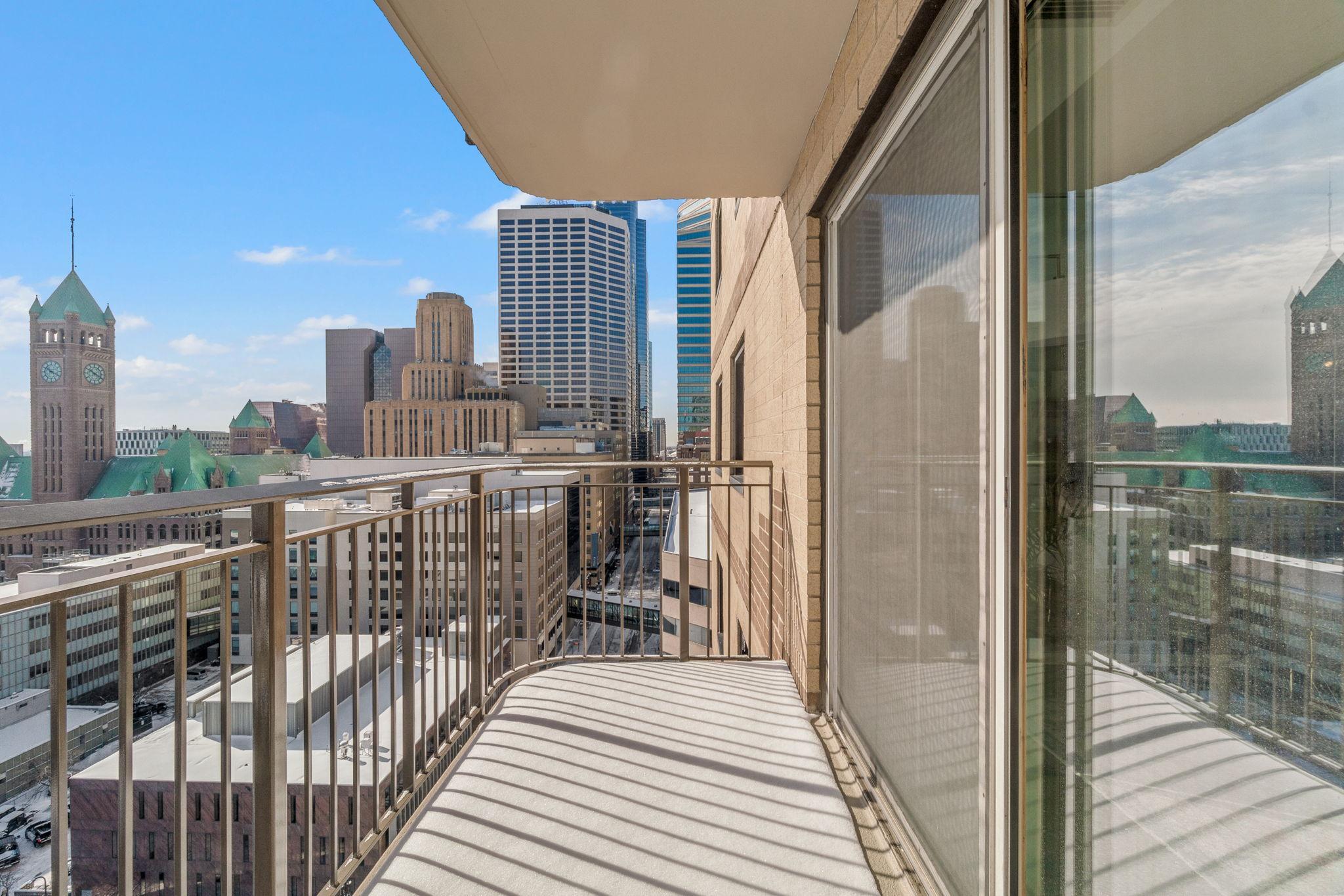121 Washington Avenue S Unit: 1604