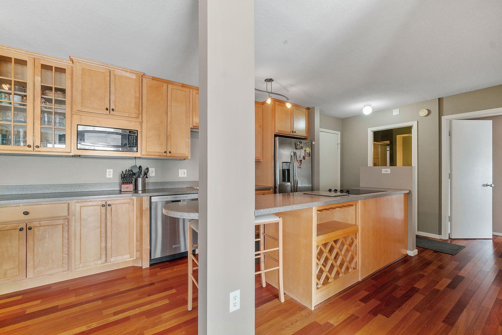 121 Washington Avenue S Unit: 1604