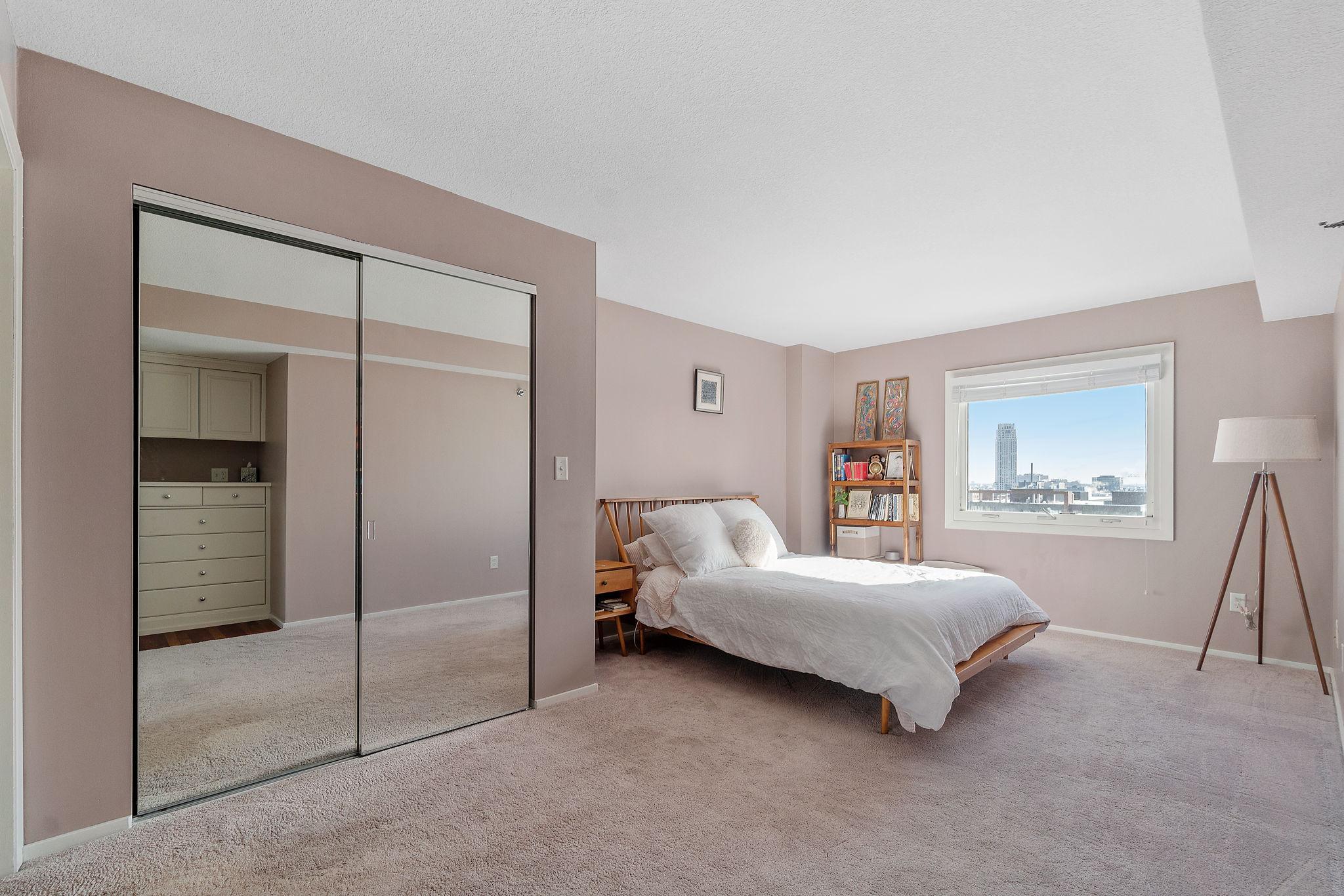121 Washington Avenue S Unit: 1604