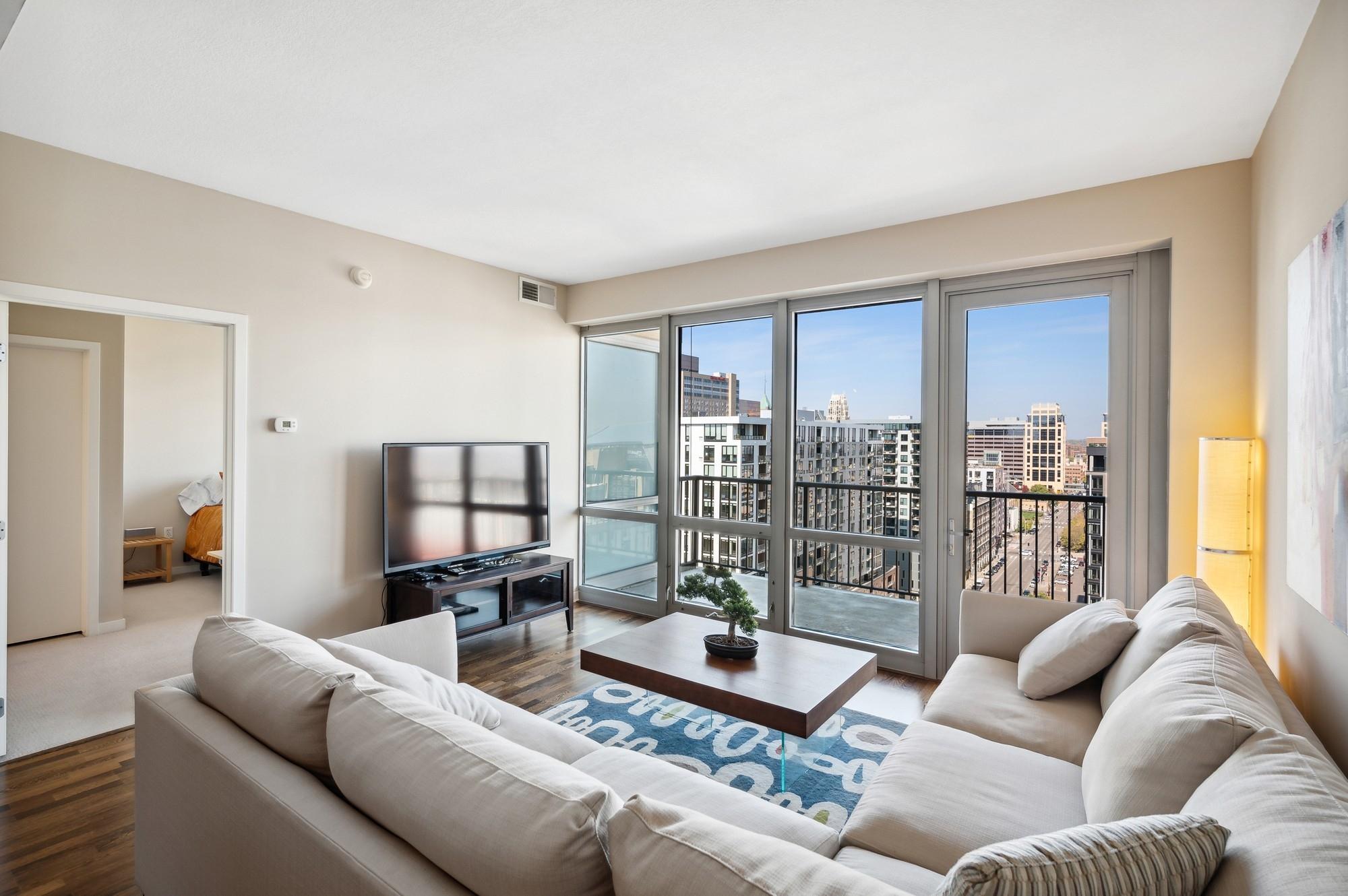 929 Portland Avenue Unit: 1602