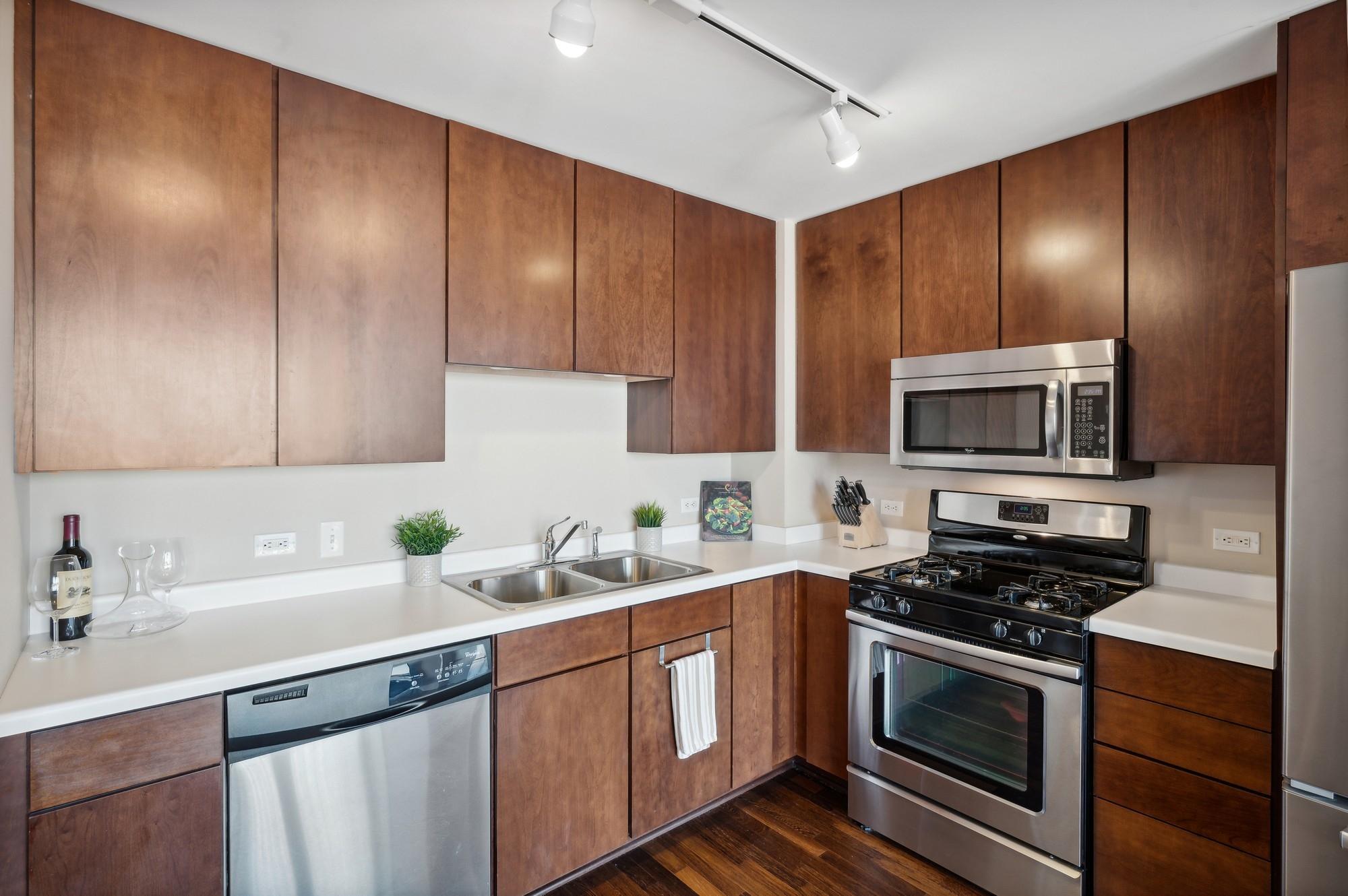 929 Portland Avenue Unit: 1602