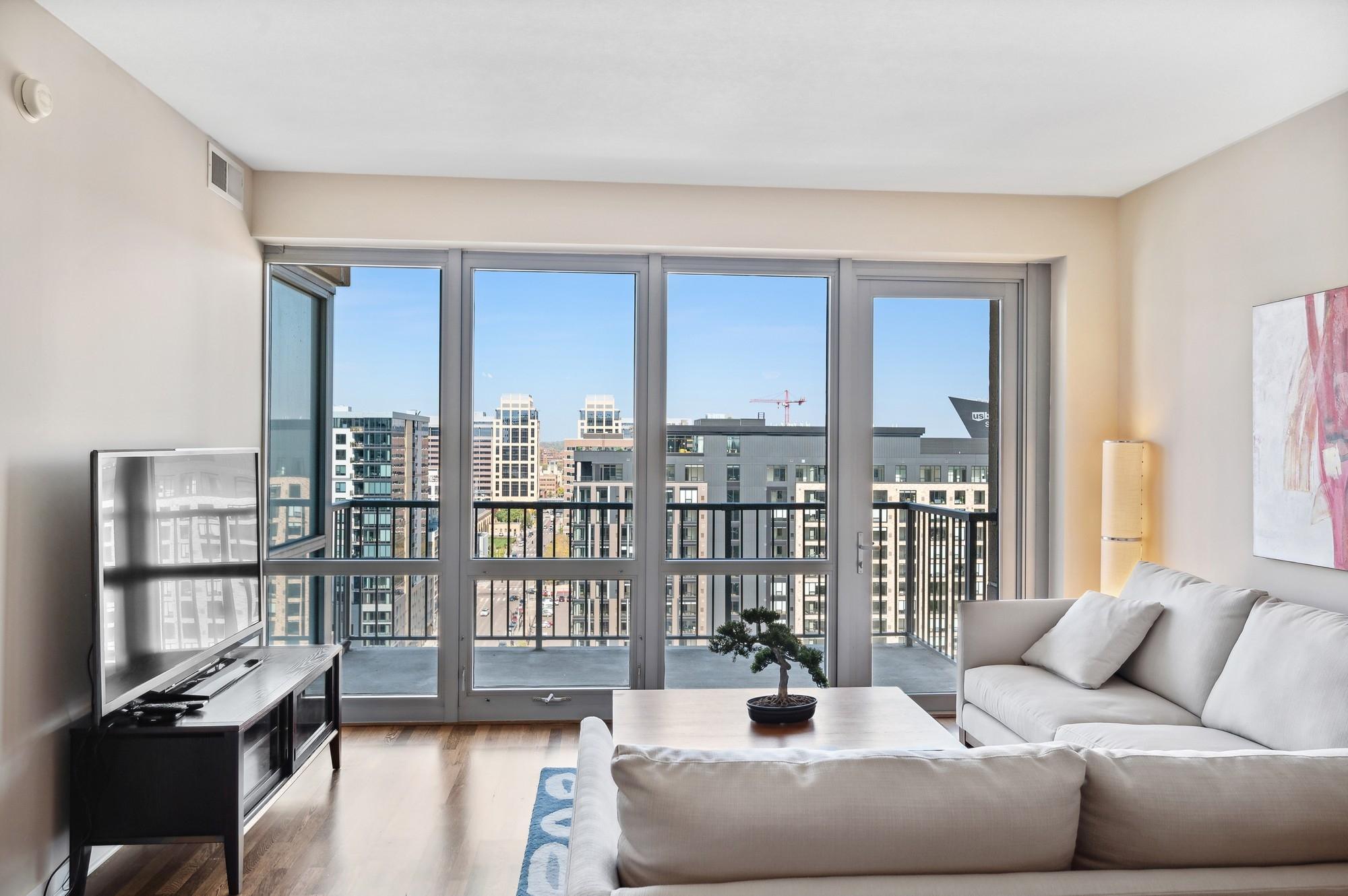 929 Portland Avenue Unit: 1602