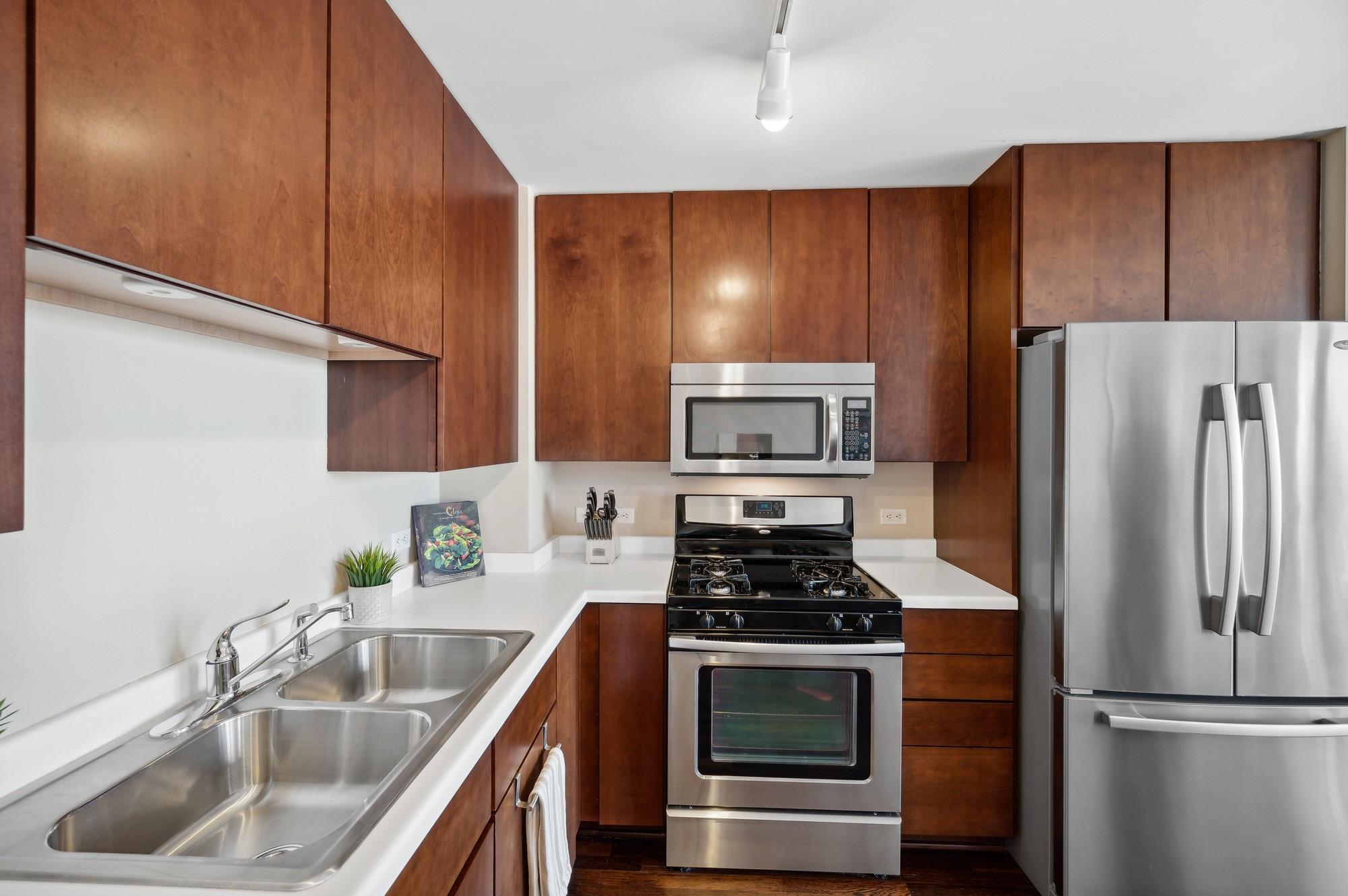 929 Portland Avenue Unit: 1602
