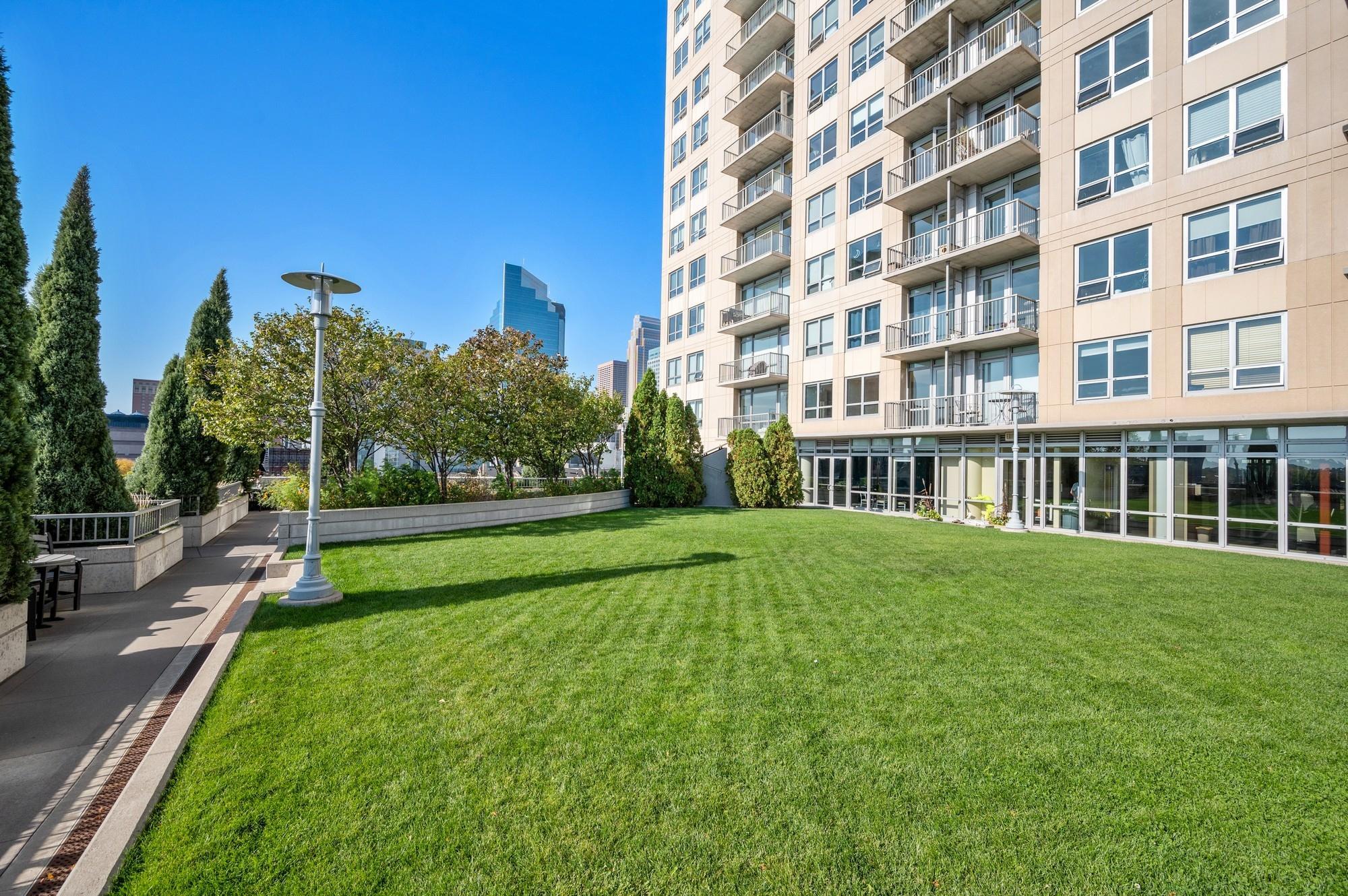 929 Portland Avenue Unit: 1602