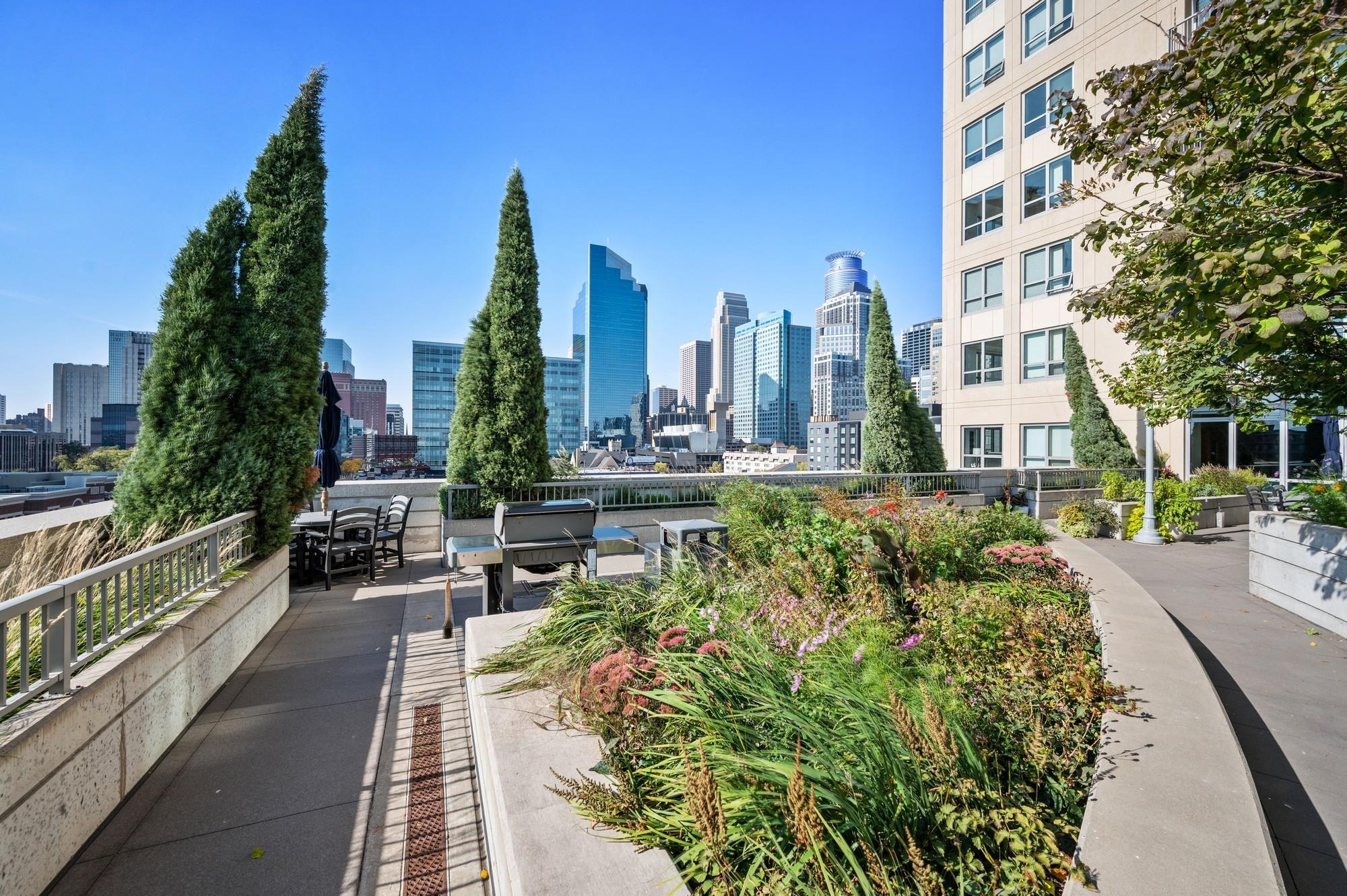 929 Portland Avenue Unit: 1602
