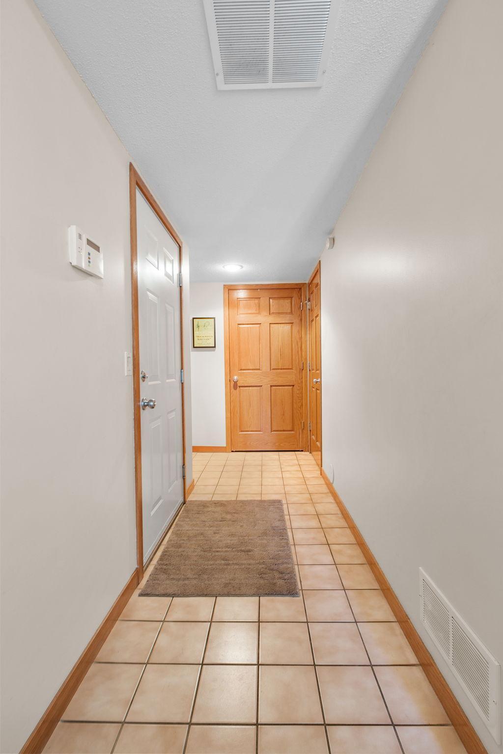 221 1st Avenue NE Unit: 32