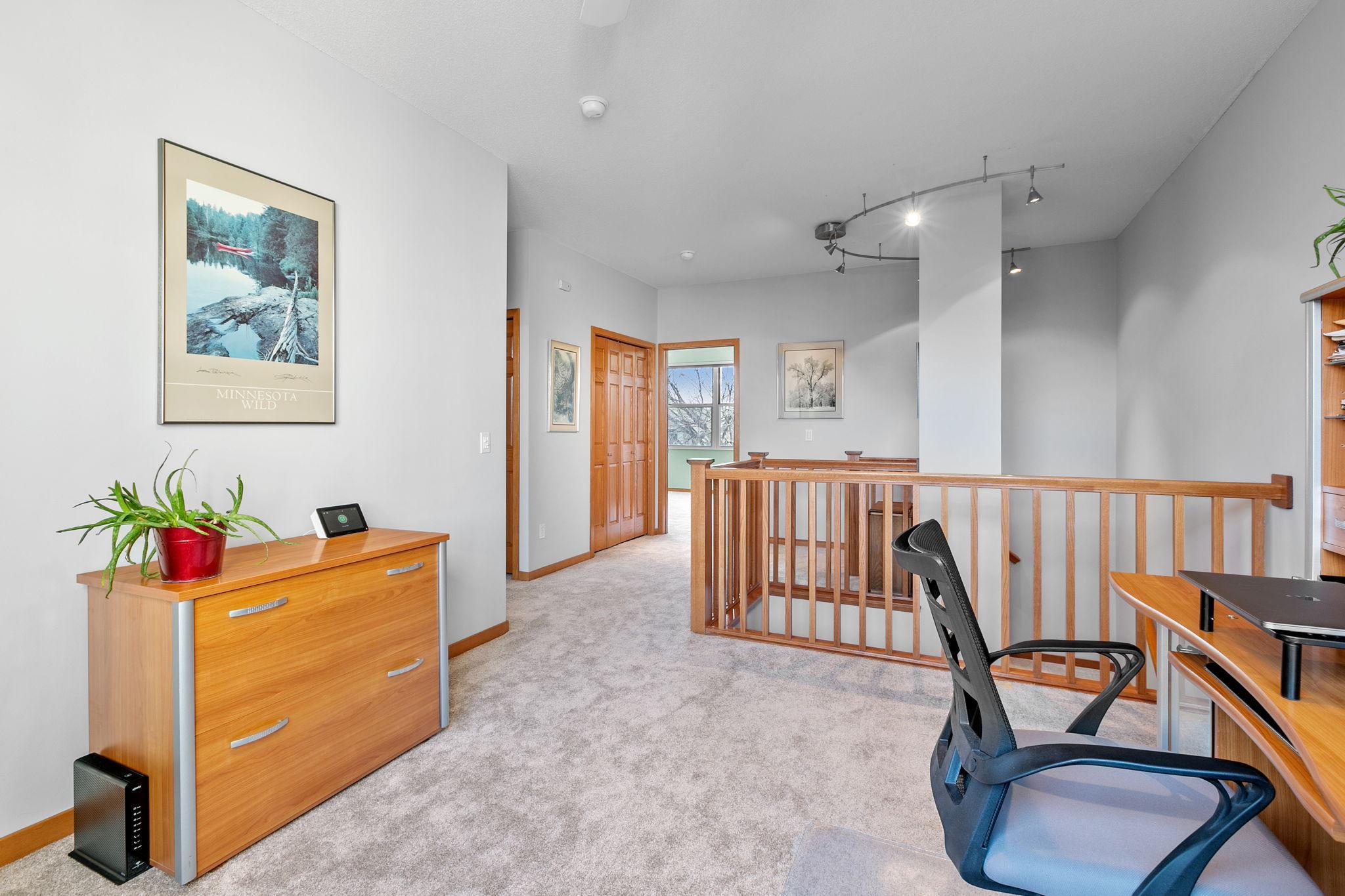 221 1st Avenue NE Unit: 32