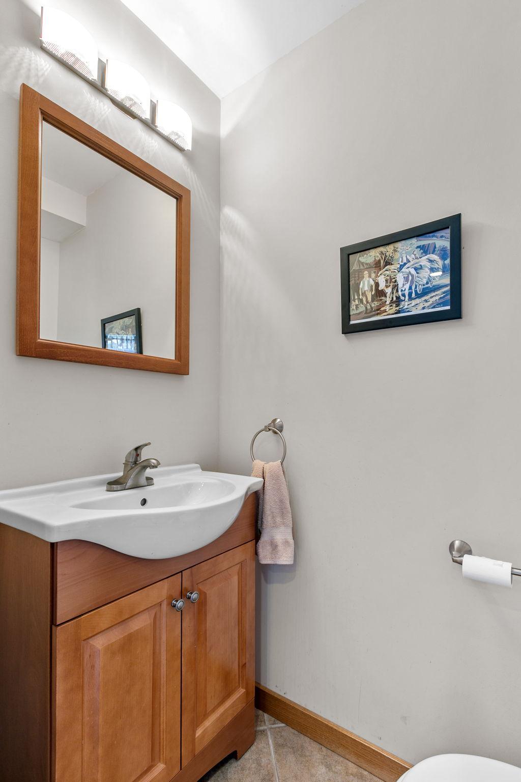 221 1st Avenue NE Unit: 32