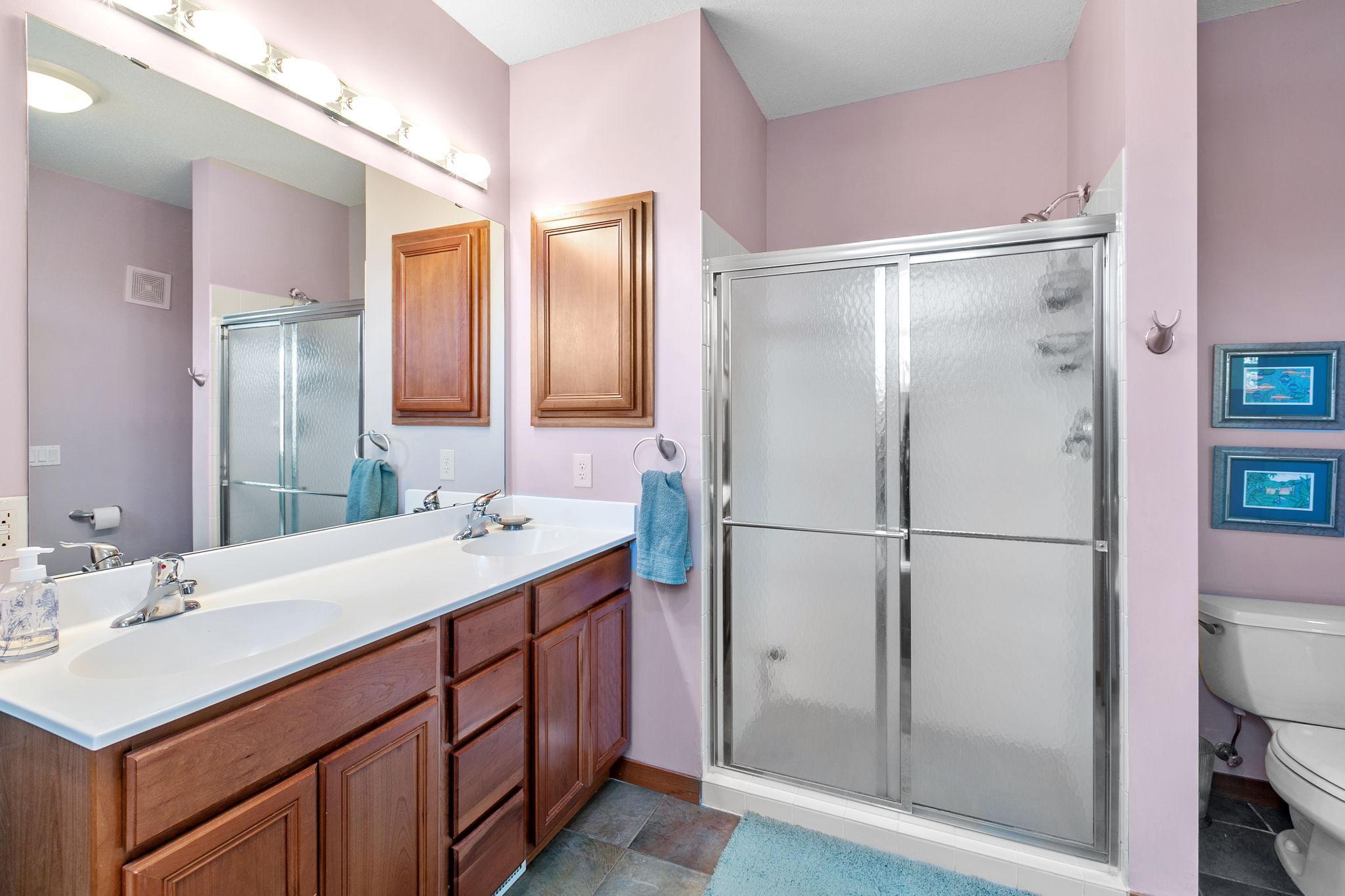 221 1st Avenue NE Unit: 32