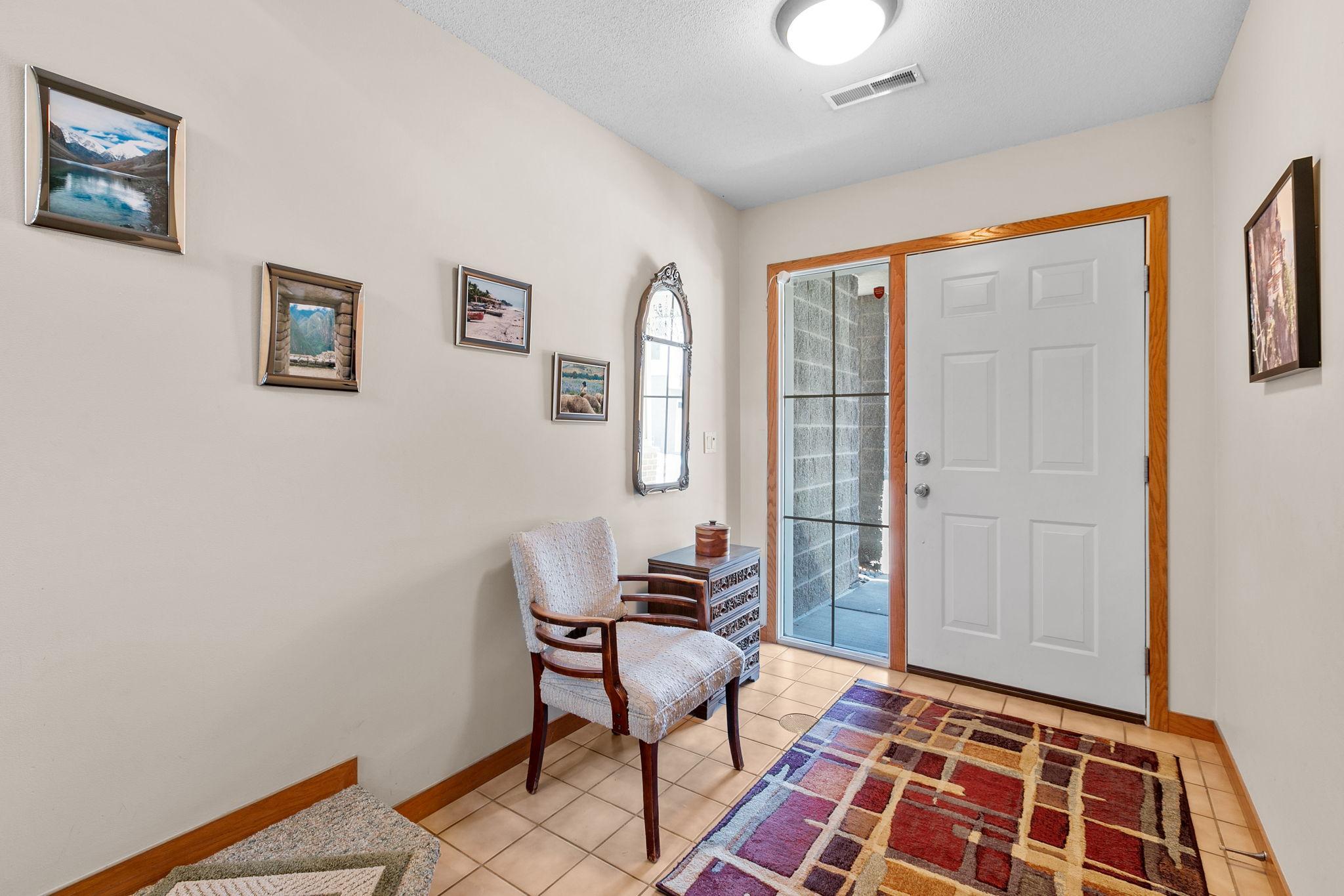 221 1st Avenue NE Unit: 32