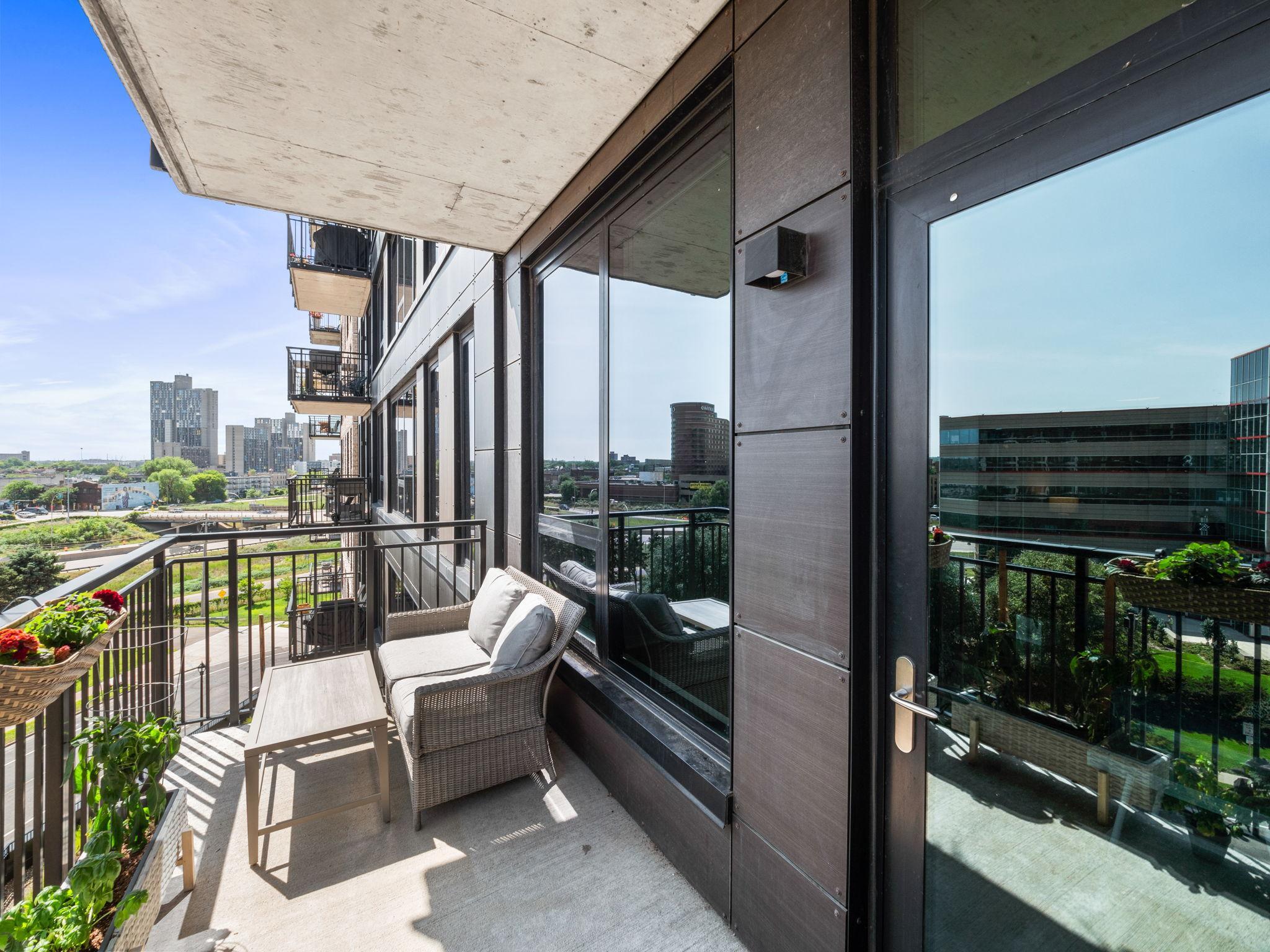 1240 S 2nd Street Unit: 605