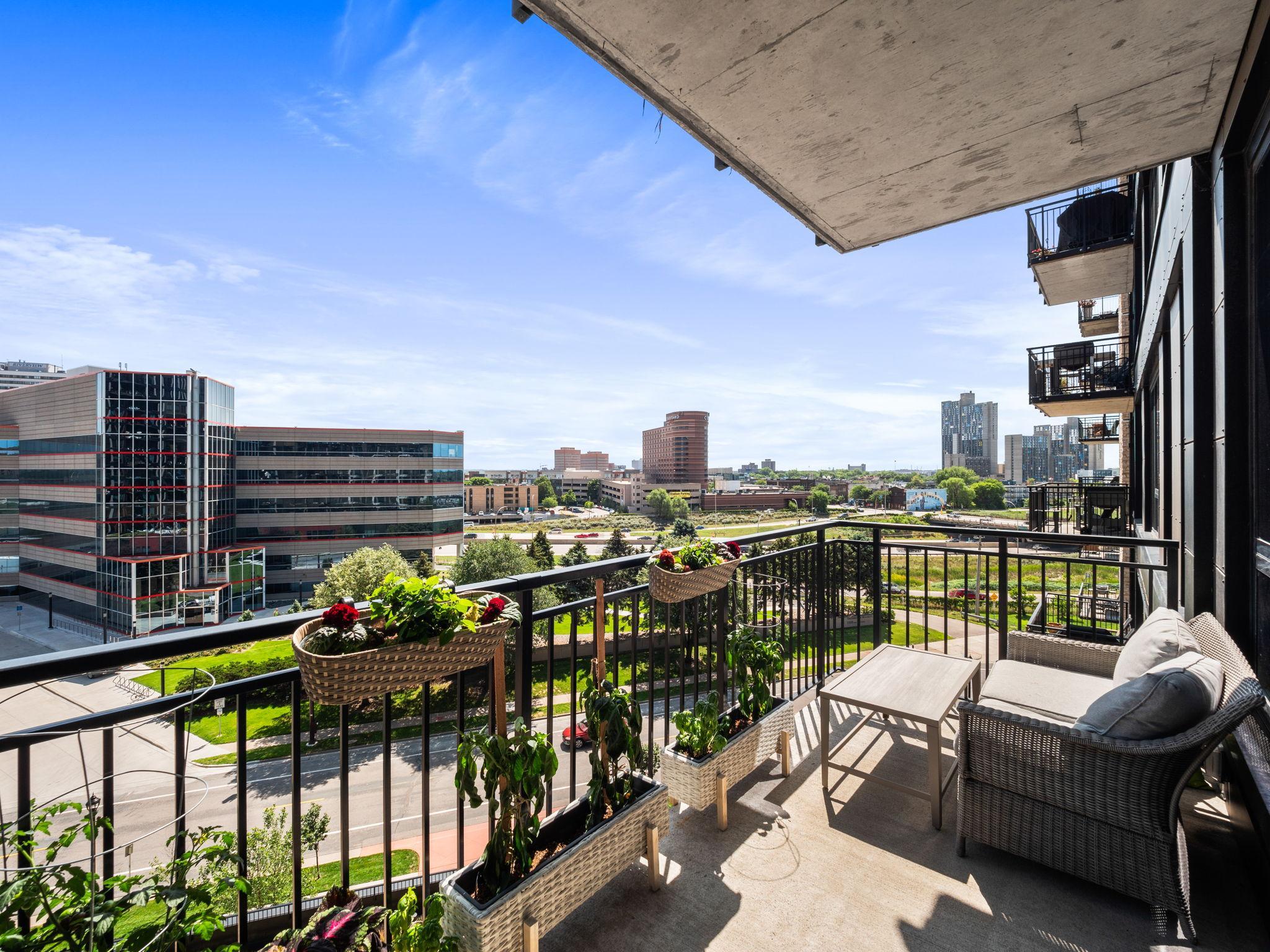 1240 S 2nd Street Unit: 605