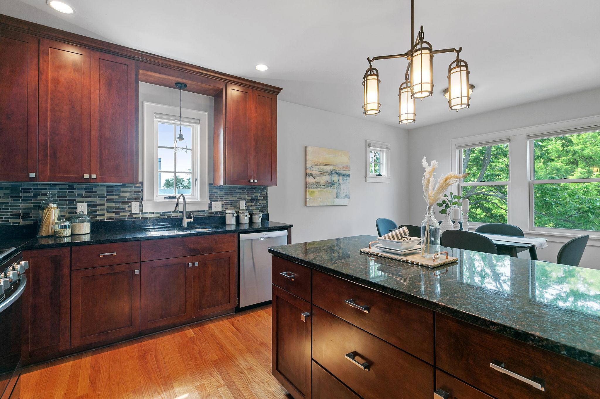 3810 W 31st Street Unit: 302