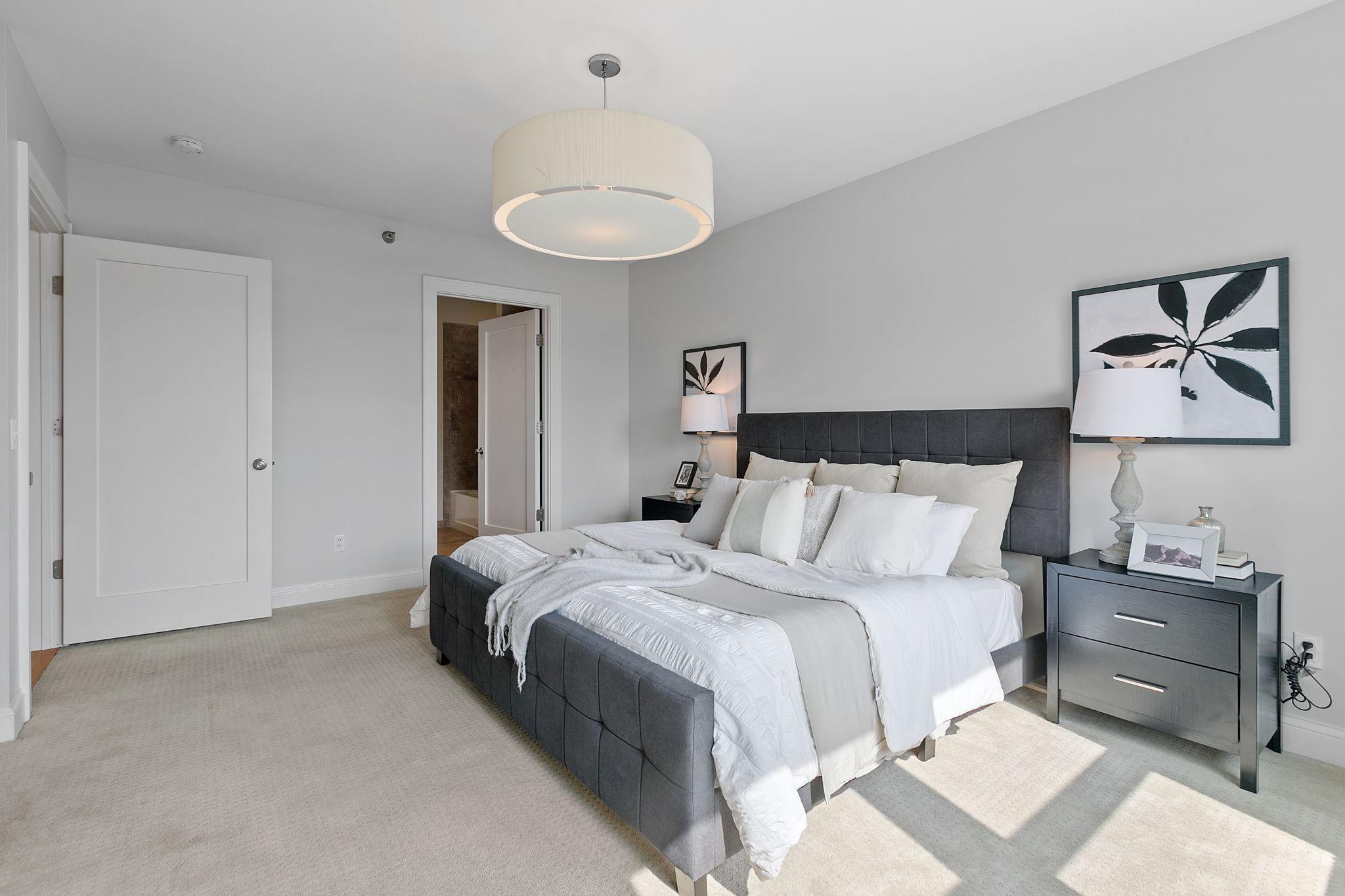 3810 W 31st Street Unit: 302
