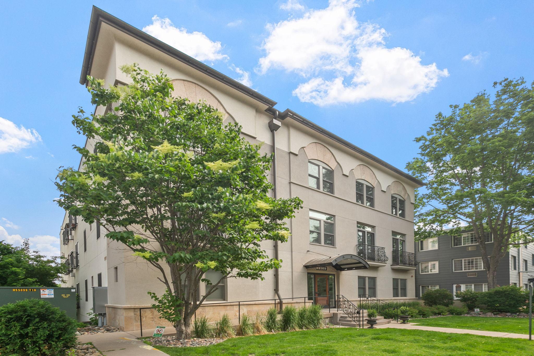 3810 W 31st Street Unit: 302