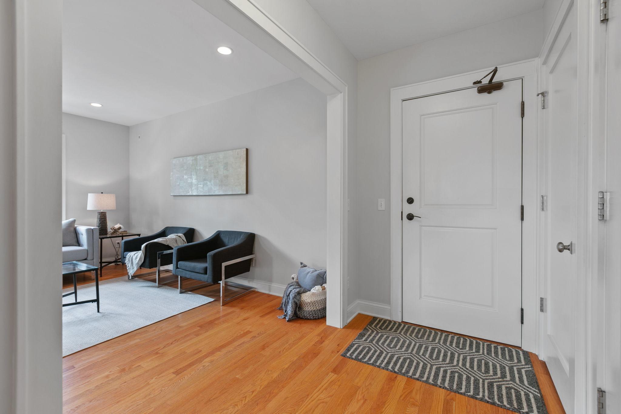 3810 W 31st Street Unit: 302