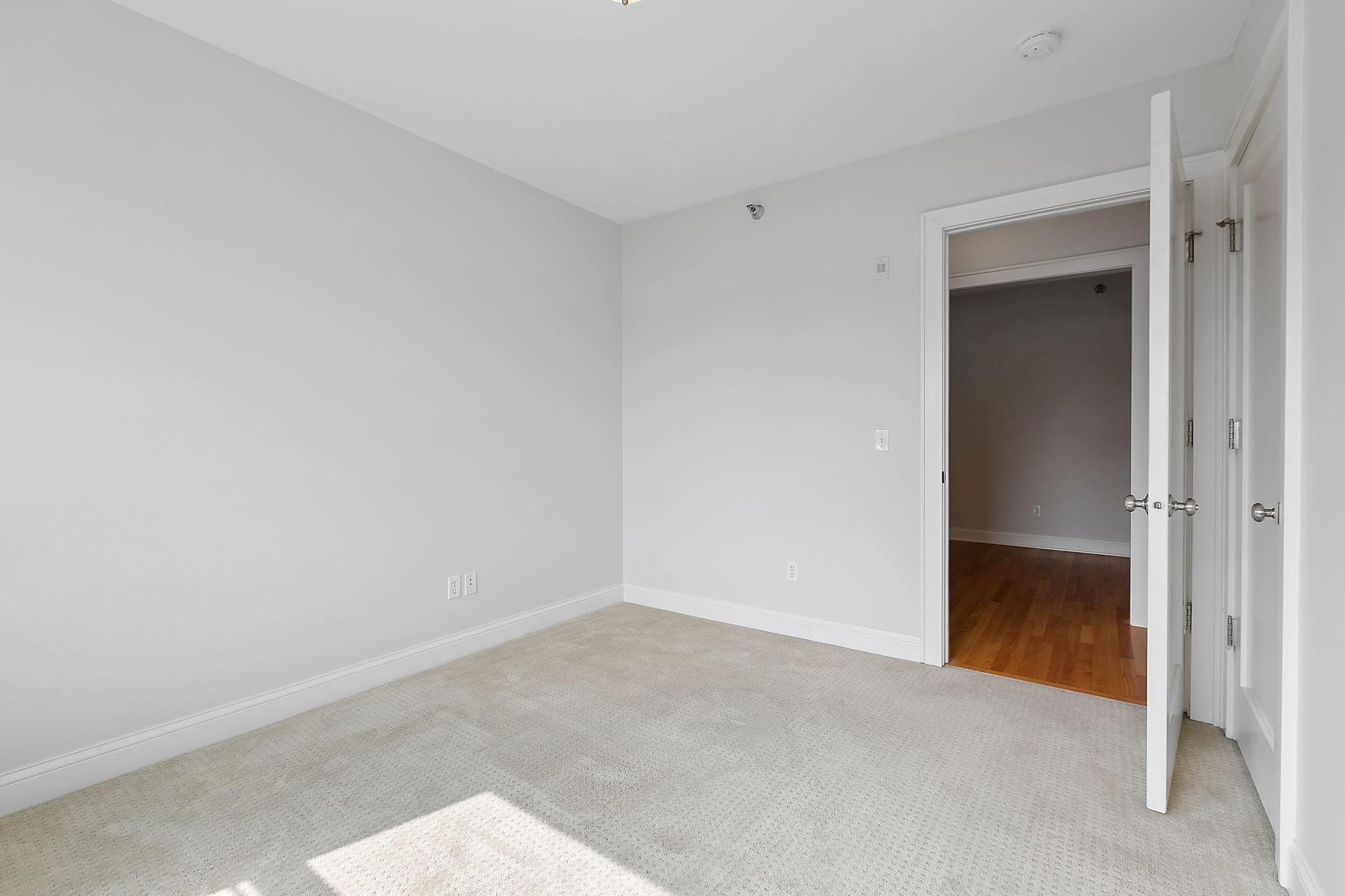 3810 W 31st Street Unit: 302
