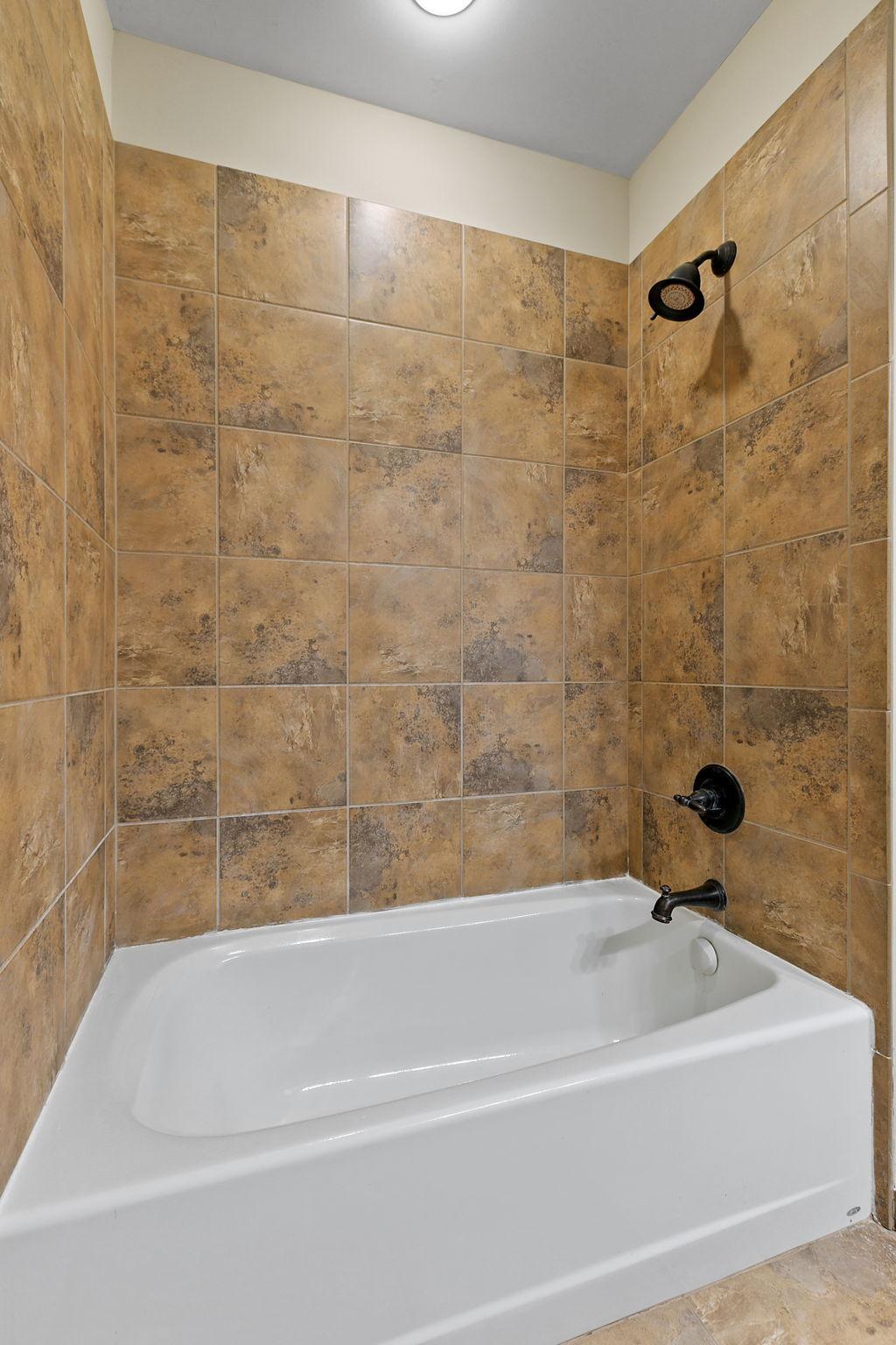 3810 W 31st Street Unit: 302
