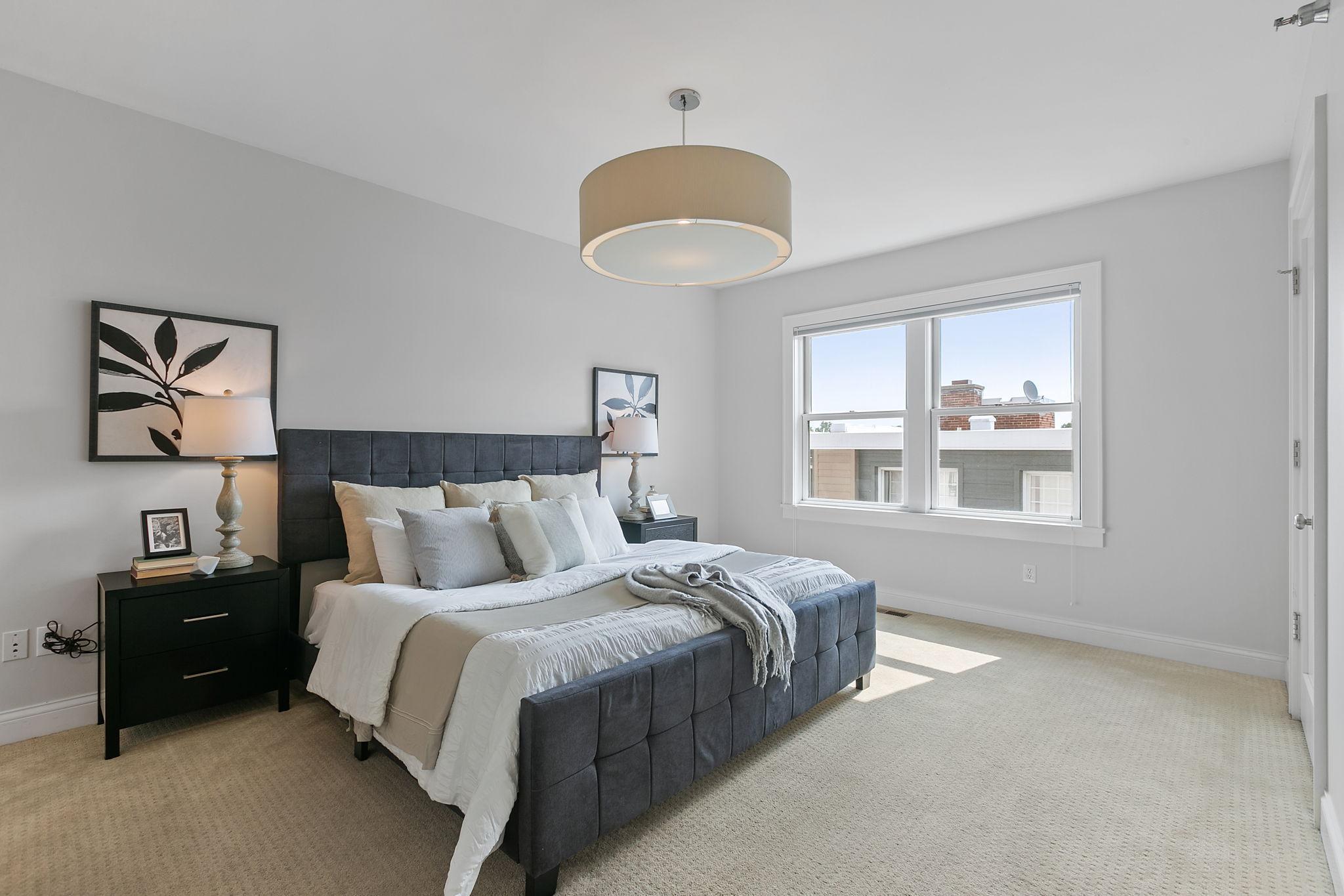 3810 W 31st Street Unit: 302