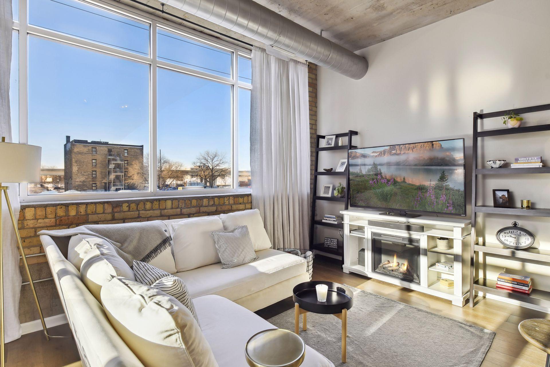 748 3rd Street N Unit: 200