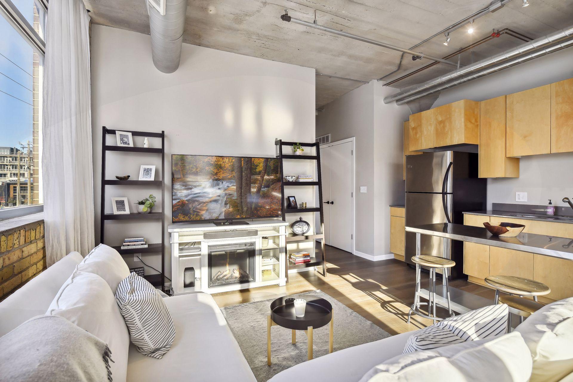 748 3rd Street N Unit: 200